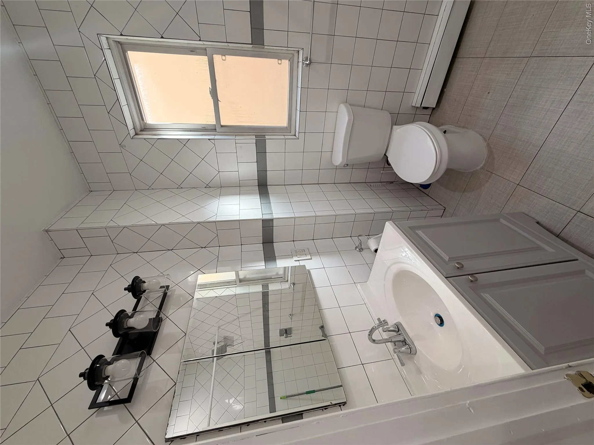 1226 Saint Lawrence Avenue, New York, NY, 3 Bedroom Bedrooms, 5 Room Rooms,1 BathroomBathrooms,Residential Lease,For Rent,Saint Lawrence,0,1060011 1226 Saint Lawrence Avenue, New York, NY, 3 Bedroom Bedrooms, 5 Room Rooms,1 BathroomBathrooms,Residential Lease,For Rent,Saint Lawrence,0,1060011