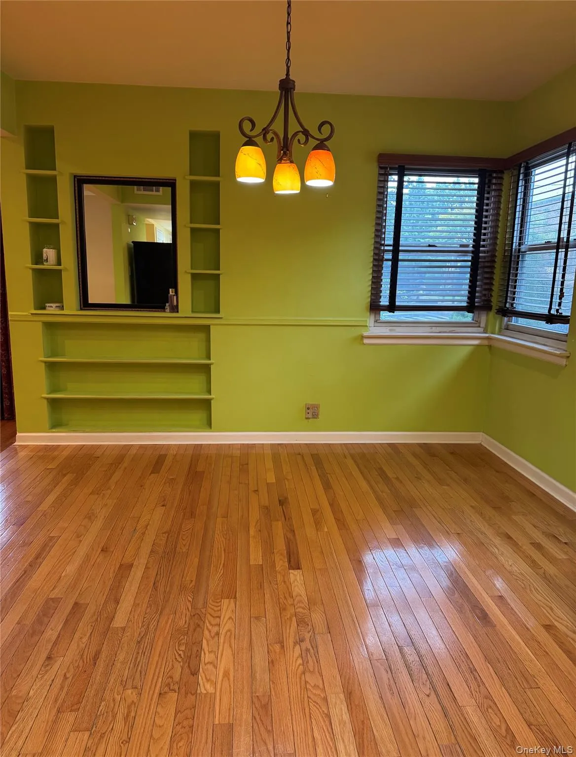 207-20 43rd Ave, New York, NY, 3 Bedrooms Bedrooms, 7 Rooms Rooms,1 BathroomBathrooms,Residential,For Rent,43rd Ave,0,1060013 207-20 43rd Ave, New York, NY, 3 Bedrooms Bedrooms, 7 Rooms Rooms,1 BathroomBathrooms,Residential,For Rent,43rd Ave,0,1060013