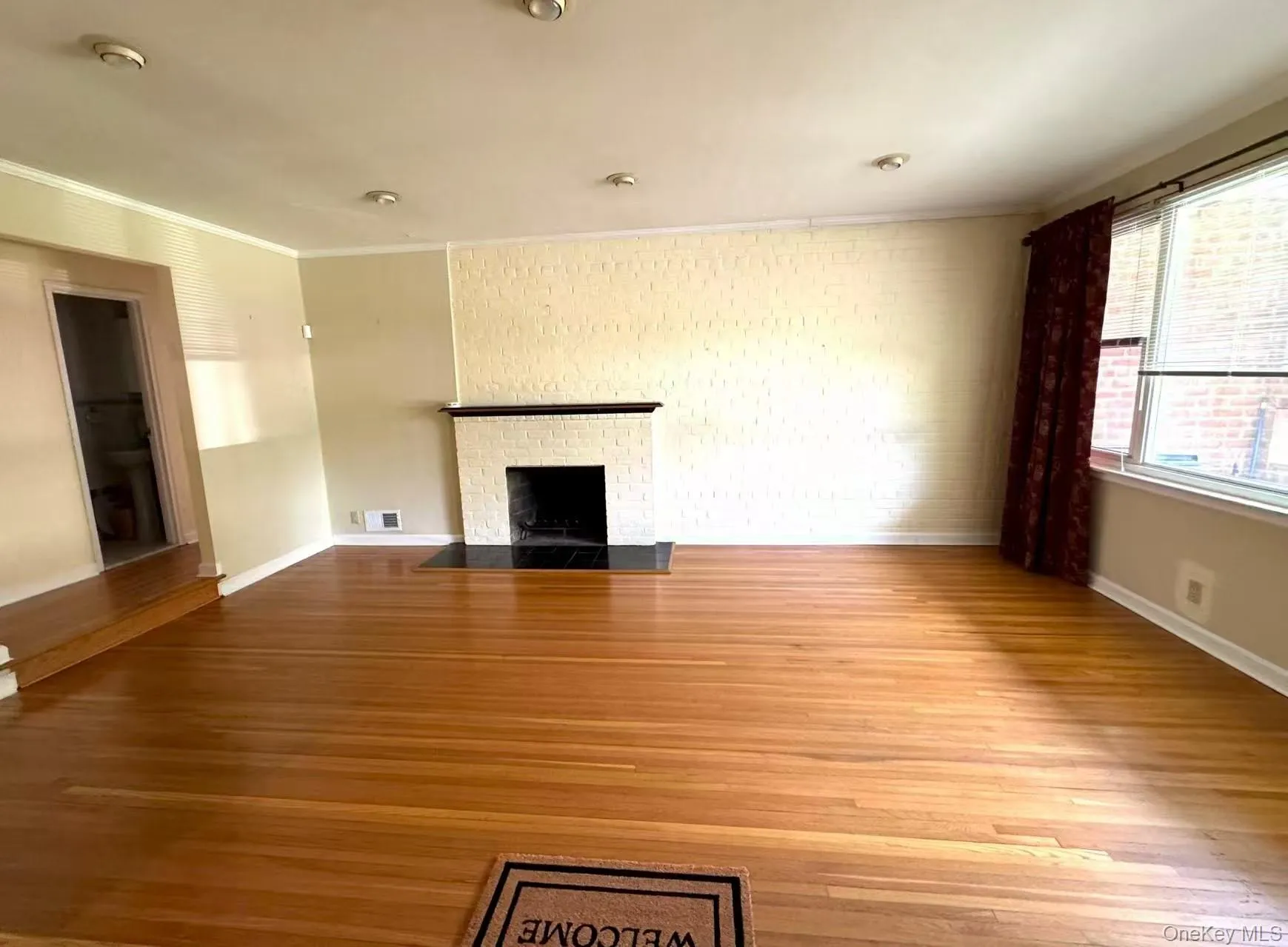 207-20 43rd Ave, New York, NY, 3 Bedrooms Bedrooms, 7 Rooms Rooms,1 BathroomBathrooms,Residential,For Rent,43rd Ave,0,1060013 207-20 43rd Ave, New York, NY, 3 Bedrooms Bedrooms, 7 Rooms Rooms,1 BathroomBathrooms,Residential,For Rent,43rd Ave,0,1060013