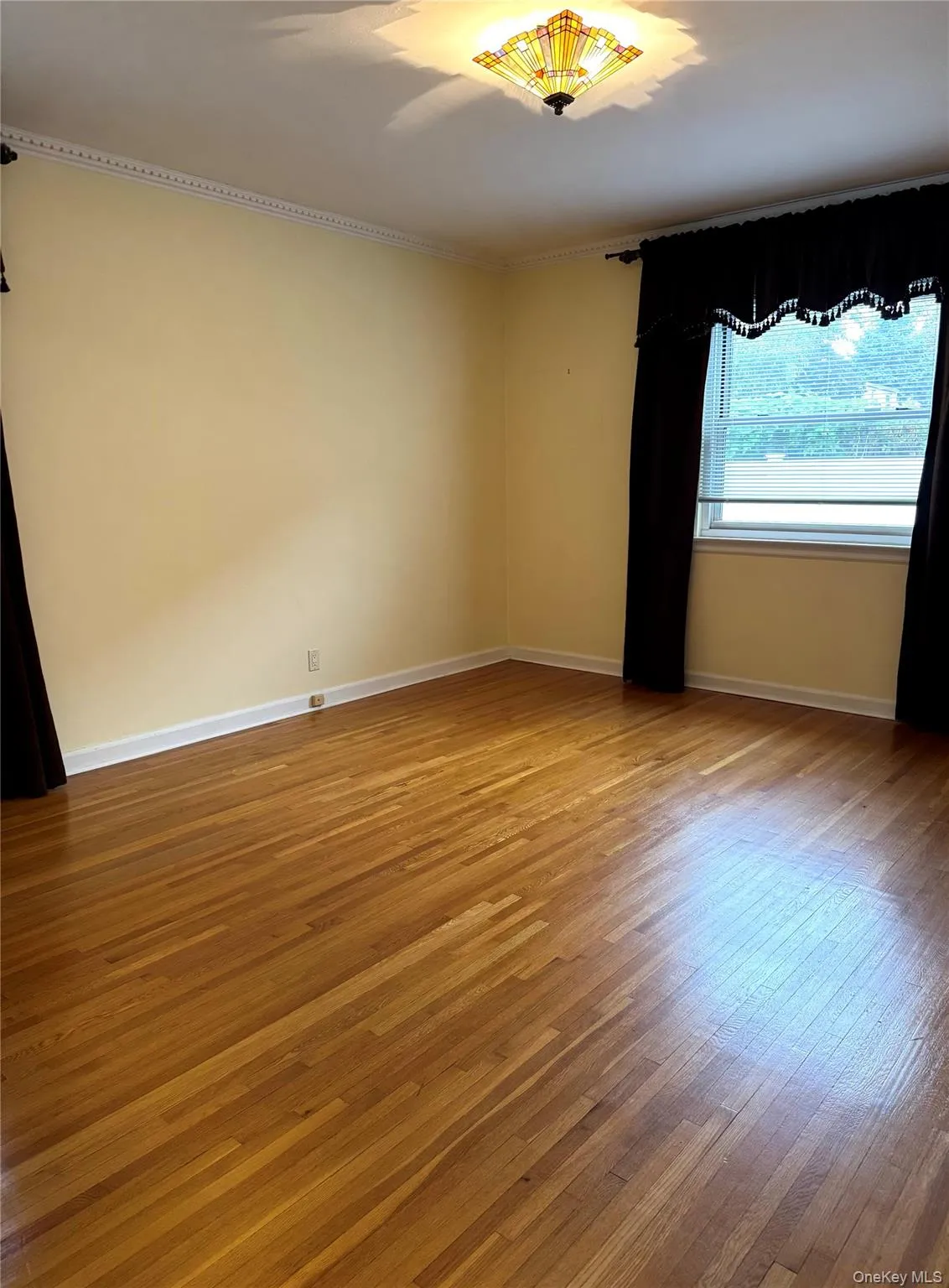 207-20 43rd Ave, New York, NY, 3 Bedrooms Bedrooms, 7 Rooms Rooms,1 BathroomBathrooms,Residential,For Rent,43rd Ave,0,1060013 207-20 43rd Ave, New York, NY, 3 Bedrooms Bedrooms, 7 Rooms Rooms,1 BathroomBathrooms,Residential,For Rent,43rd Ave,0,1060013