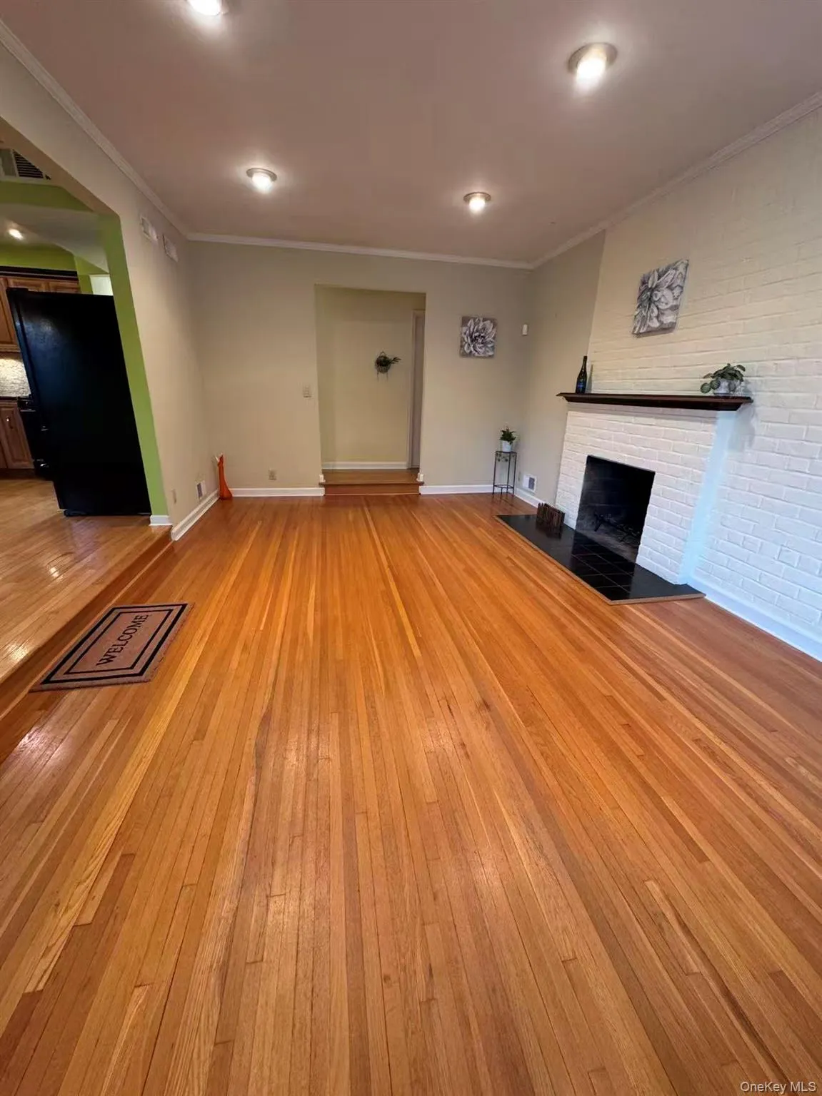 207-20 43rd Ave, New York, NY, 3 Bedrooms Bedrooms, 7 Rooms Rooms,1 BathroomBathrooms,Residential,For Rent,43rd Ave,0,1060013 207-20 43rd Ave, New York, NY, 3 Bedrooms Bedrooms, 7 Rooms Rooms,1 BathroomBathrooms,Residential,For Rent,43rd Ave,0,1060013