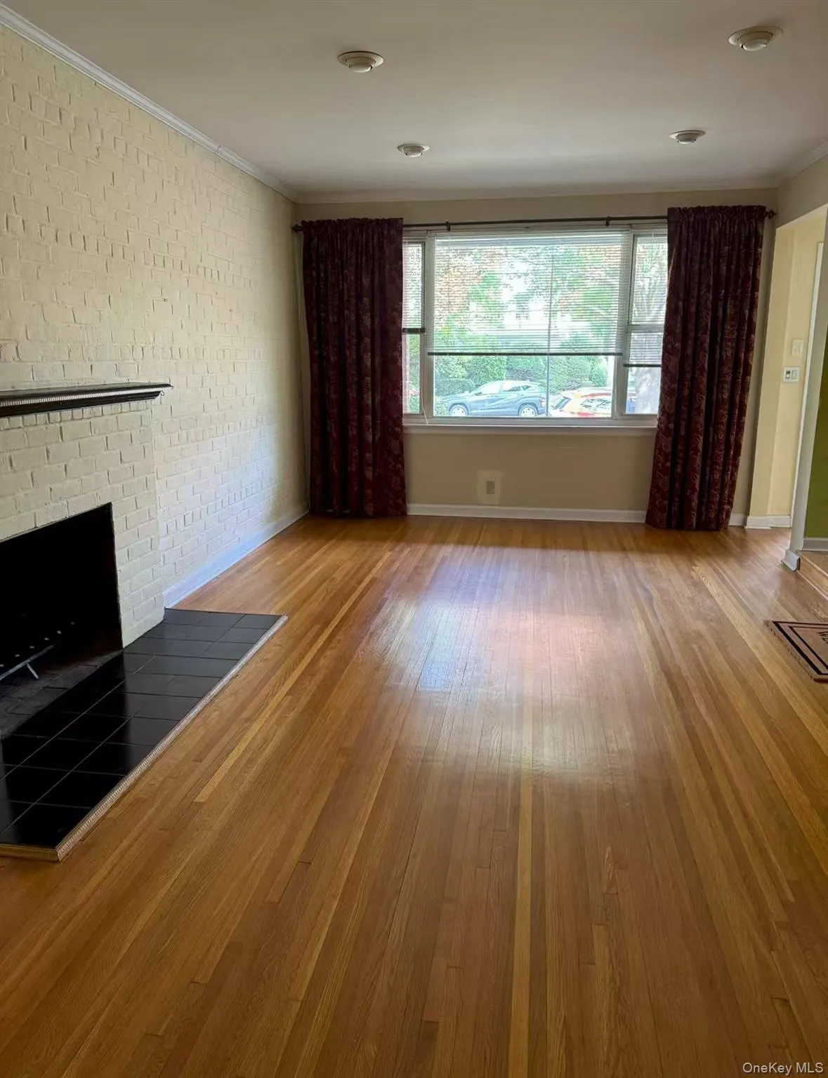 207-20 43rd Ave, New York, NY, 3 Bedrooms Bedrooms, 7 Rooms Rooms,1 BathroomBathrooms,Residential,For Rent,43rd Ave,0,1060013 207-20 43rd Ave, New York, NY, 3 Bedrooms Bedrooms, 7 Rooms Rooms,1 BathroomBathrooms,Residential,For Rent,43rd Ave,0,1060013