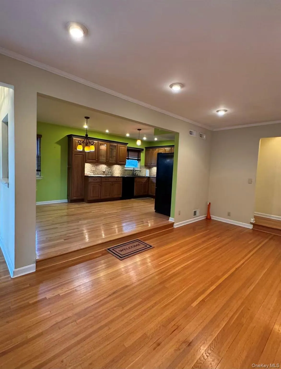 207-20 43rd Ave, New York, NY, 3 Bedrooms Bedrooms, 7 Rooms Rooms,1 BathroomBathrooms,Residential,For Rent,43rd Ave,0,1060013 207-20 43rd Ave, New York, NY, 3 Bedrooms Bedrooms, 7 Rooms Rooms,1 BathroomBathrooms,Residential,For Rent,43rd Ave,0,1060013