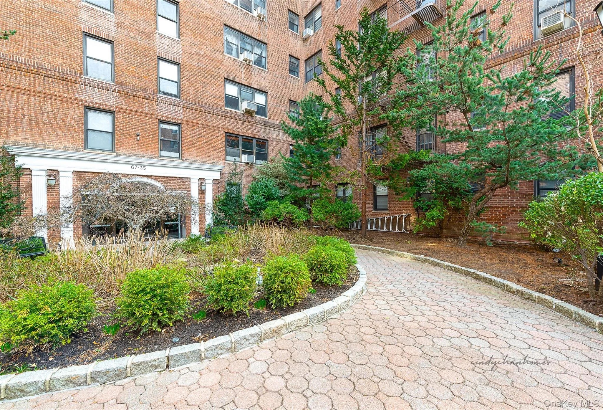 67-35 Yellowstone Boulevard, New York, NY, 2 Bedroom Bedrooms, 6 Room Rooms,1 BathroomBathrooms,Residential Lease,For Rent,Yellowstone,0,1060017 67-35 Yellowstone Boulevard, New York, NY, 2 Bedroom Bedrooms, 6 Room Rooms,1 BathroomBathrooms,Residential Lease,For Rent,Yellowstone,0,1060017