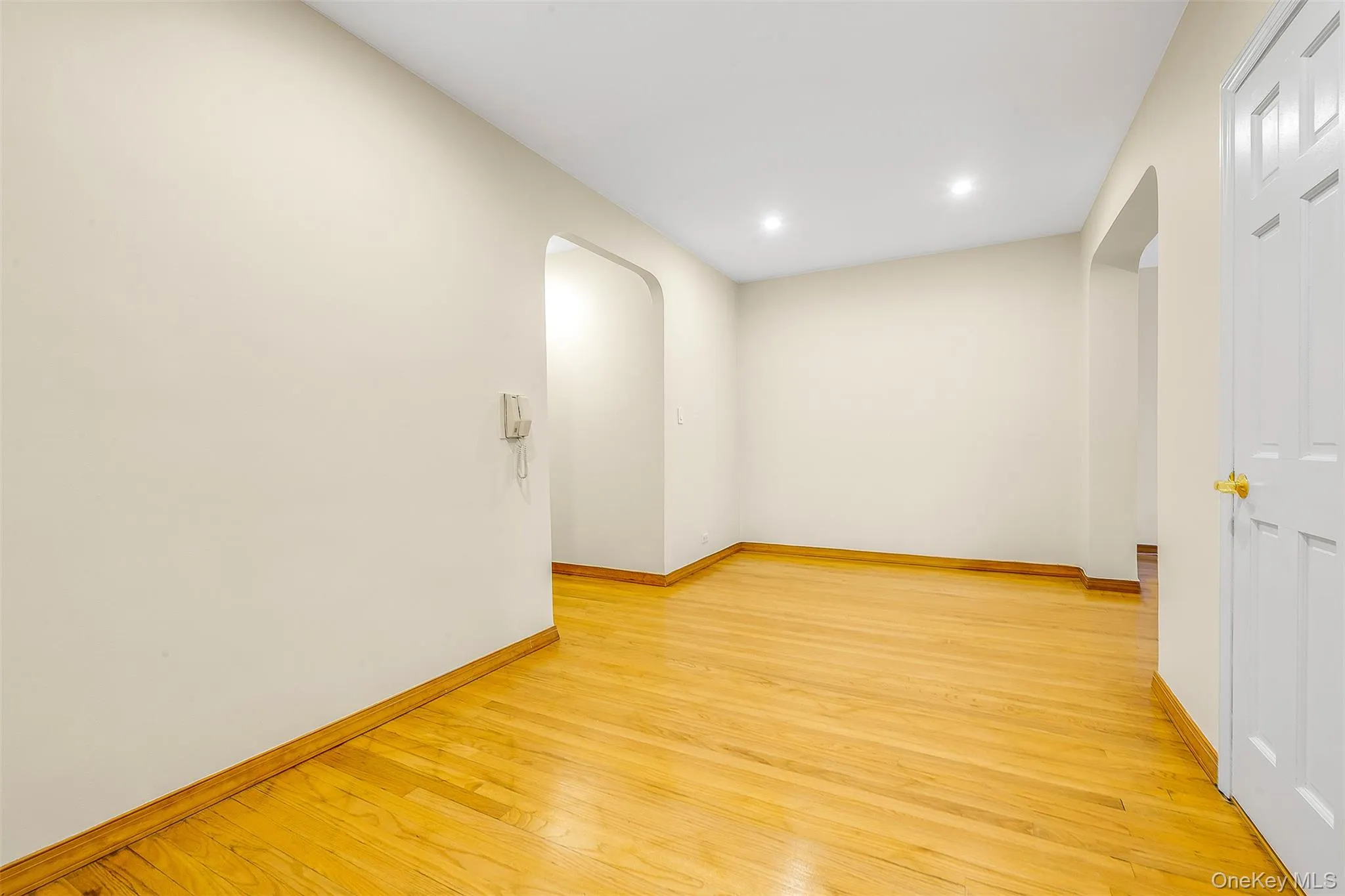 67-35 Yellowstone Boulevard, New York, NY, 2 Bedroom Bedrooms, 6 Room Rooms,1 BathroomBathrooms,Residential Lease,For Rent,Yellowstone,0,1060017 67-35 Yellowstone Boulevard, New York, NY, 2 Bedroom Bedrooms, 6 Room Rooms,1 BathroomBathrooms,Residential Lease,For Rent,Yellowstone,0,1060017