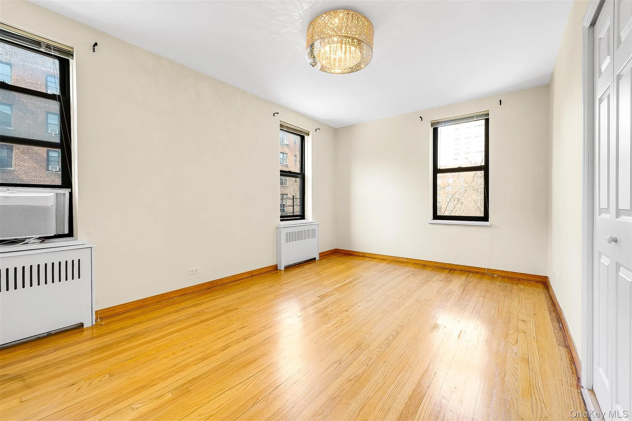 67-35 Yellowstone Boulevard, New York, NY, 2 Bedroom Bedrooms, 6 Room Rooms,1 BathroomBathrooms,Residential Lease,For Rent,Yellowstone,0,1060017 67-35 Yellowstone Boulevard, New York, NY, 2 Bedroom Bedrooms, 6 Room Rooms,1 BathroomBathrooms,Residential Lease,For Rent,Yellowstone,0,1060017
