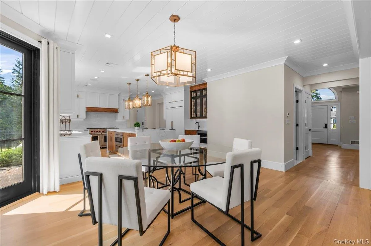 264 Northwoods Road, North Hempstead, NY, 5 Bedrooms Bedrooms, 10 Rooms Rooms,5 BathroomsBathrooms,Residential,For Rent,Northwoods,0,1060020 264 Northwoods Road, North Hempstead, NY, 5 Bedrooms Bedrooms, 10 Rooms Rooms,5 BathroomsBathrooms,Residential,For Rent,Northwoods,0,1060020