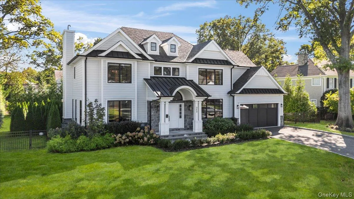 264 Northwoods Road, North Hempstead, NY, 5 Bedrooms Bedrooms, 10 Rooms Rooms,5 BathroomsBathrooms,Residential,For Rent,Northwoods,0,1060020 264 Northwoods Road, North Hempstead, NY, 5 Bedrooms Bedrooms, 10 Rooms Rooms,5 BathroomsBathrooms,Residential,For Rent,Northwoods,0,1060020