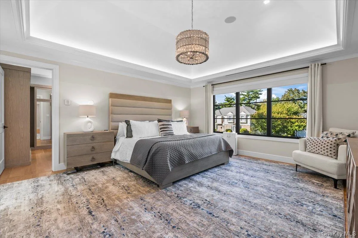Tray ceiling with cove lighting and crown molding Tray ceiling with cove lighting and crown molding