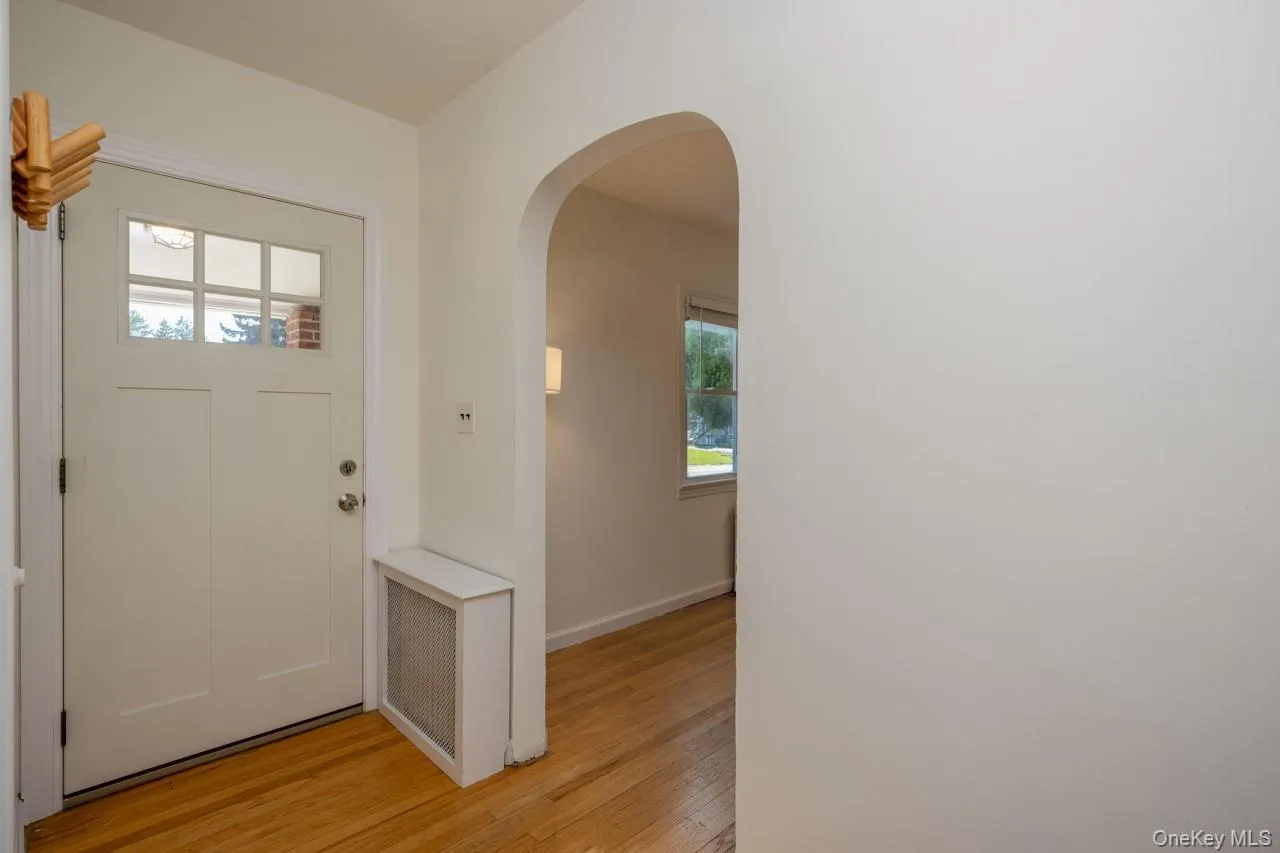 8 Deforest Avenue, Clarkstown, NY, 3 Bedrooms Bedrooms, 6 Rooms Rooms,2 BathroomsBathrooms,Residential,For Rent,Deforest,0,1060022 8 Deforest Avenue, Clarkstown, NY, 3 Bedrooms Bedrooms, 6 Rooms Rooms,2 BathroomsBathrooms,Residential,For Rent,Deforest,0,1060022