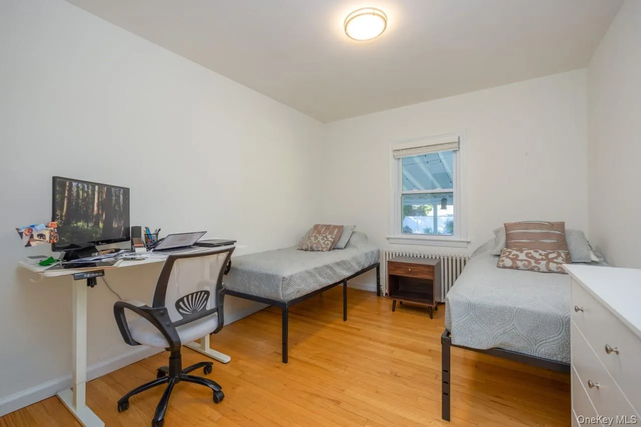 8 Deforest Avenue, Clarkstown, NY, 3 Bedrooms Bedrooms, 6 Rooms Rooms,2 BathroomsBathrooms,Residential,For Rent,Deforest,0,1060022 8 Deforest Avenue, Clarkstown, NY, 3 Bedrooms Bedrooms, 6 Rooms Rooms,2 BathroomsBathrooms,Residential,For Rent,Deforest,0,1060022