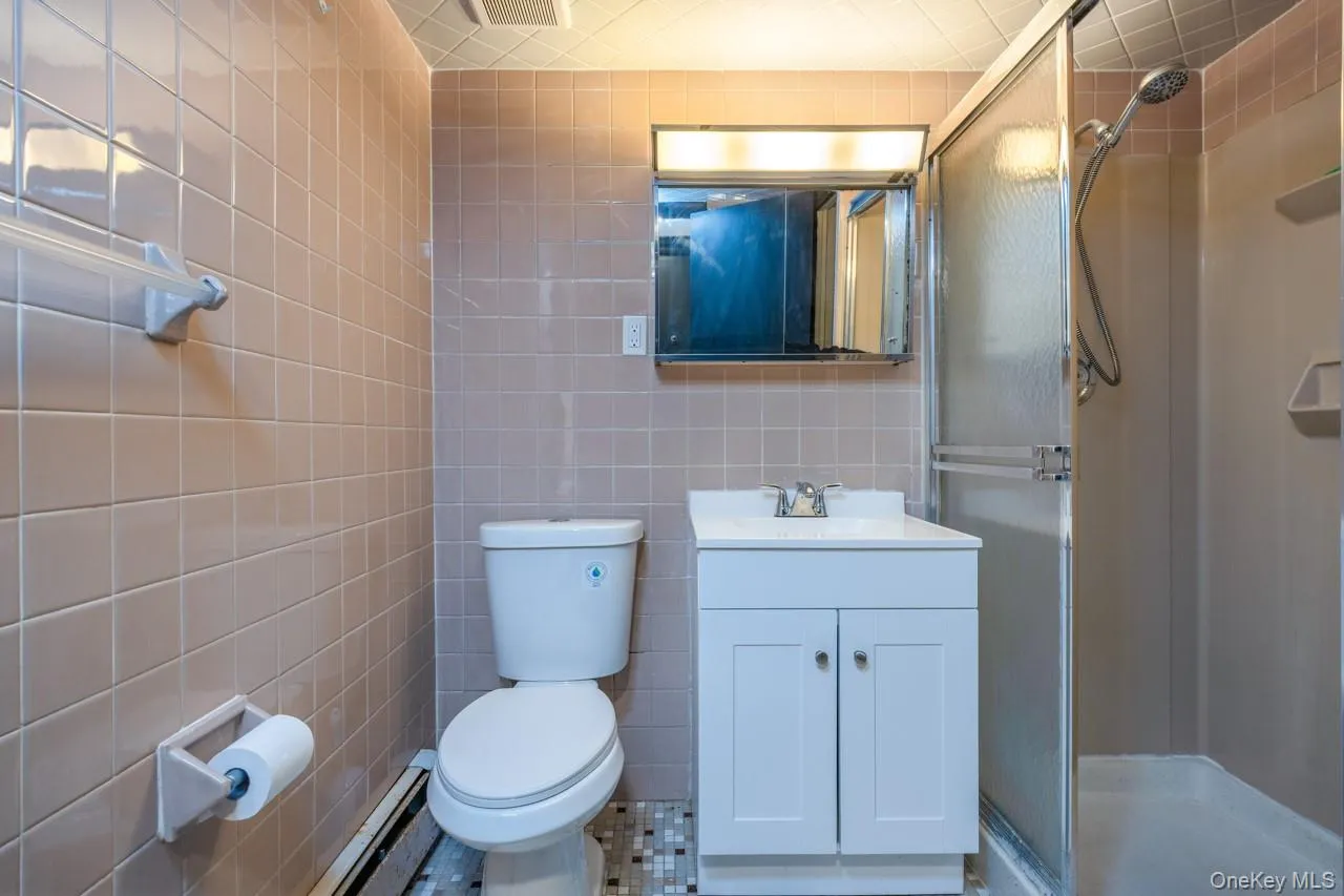 8 Deforest Avenue, Clarkstown, NY, 3 Bedrooms Bedrooms, 6 Rooms Rooms,2 BathroomsBathrooms,Residential,For Rent,Deforest,0,1060022 8 Deforest Avenue, Clarkstown, NY, 3 Bedrooms Bedrooms, 6 Rooms Rooms,2 BathroomsBathrooms,Residential,For Rent,Deforest,0,1060022
