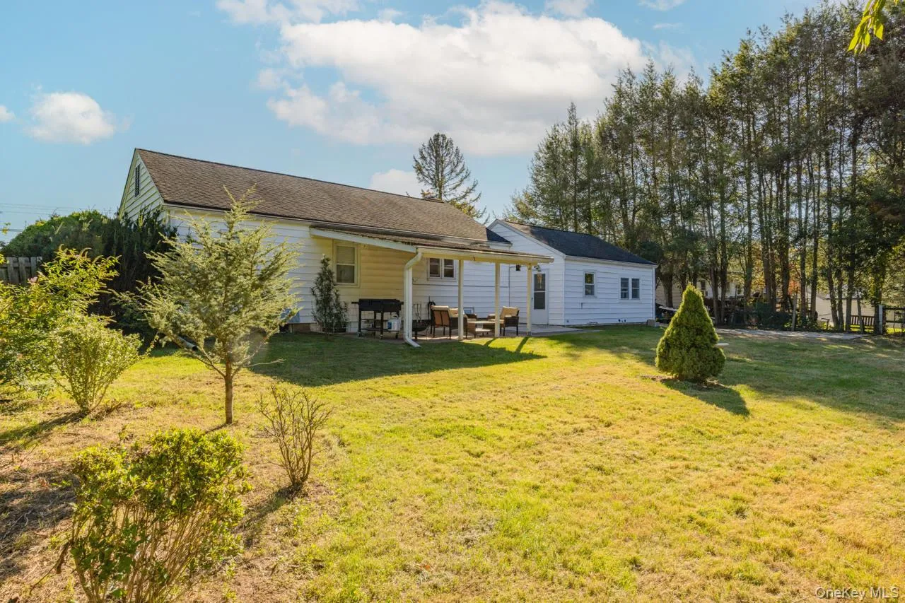 8 Deforest Avenue, Clarkstown, NY, 3 Bedrooms Bedrooms, 6 Rooms Rooms,2 BathroomsBathrooms,Residential,For Rent,Deforest,0,1060022 8 Deforest Avenue, Clarkstown, NY, 3 Bedrooms Bedrooms, 6 Rooms Rooms,2 BathroomsBathrooms,Residential,For Rent,Deforest,0,1060022