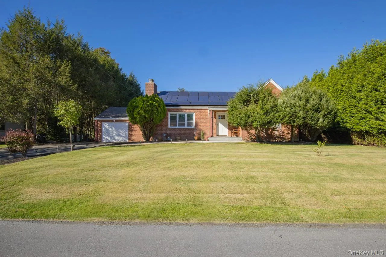 8 Deforest Avenue, Clarkstown, NY, 3 Bedrooms Bedrooms, 6 Rooms Rooms,2 BathroomsBathrooms,Residential,For Rent,Deforest,0,1060022 8 Deforest Avenue, Clarkstown, NY, 3 Bedrooms Bedrooms, 6 Rooms Rooms,2 BathroomsBathrooms,Residential,For Rent,Deforest,0,1060022