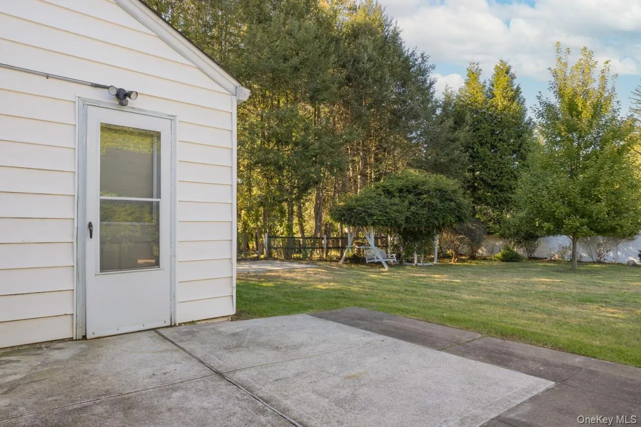 8 Deforest Avenue, Clarkstown, NY, 3 Bedrooms Bedrooms, 6 Rooms Rooms,2 BathroomsBathrooms,Residential,For Rent,Deforest,0,1060022 8 Deforest Avenue, Clarkstown, NY, 3 Bedrooms Bedrooms, 6 Rooms Rooms,2 BathroomsBathrooms,Residential,For Rent,Deforest,0,1060022