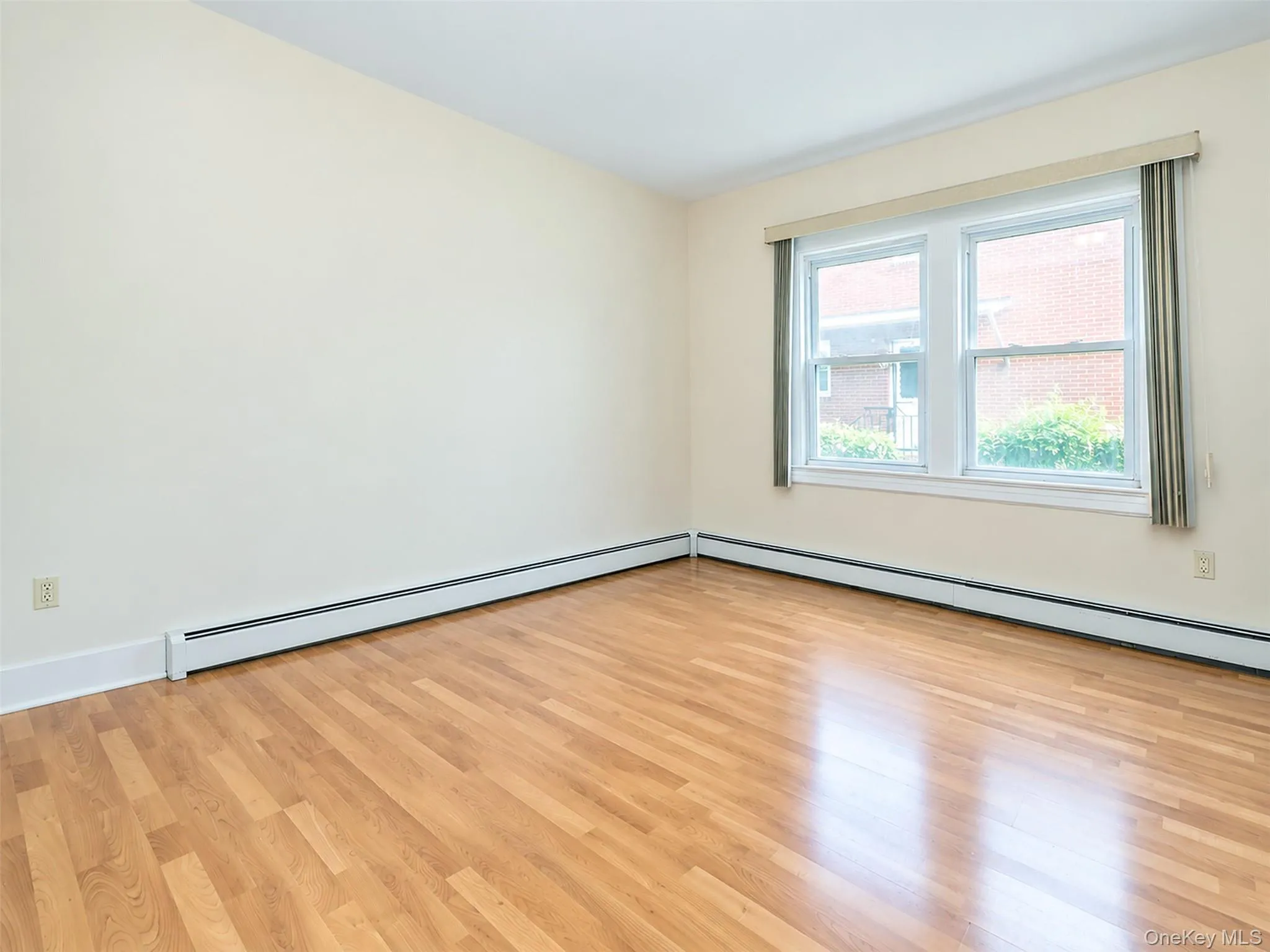 75 Frost Pond Road, Glen Cove, NY, 2 Bedroom Bedrooms, 6 Room Rooms,1 BathroomBathrooms,Residential Lease,For Rent,Frost Pond,0,1060026 75 Frost Pond Road, Glen Cove, NY, 2 Bedroom Bedrooms, 6 Room Rooms,1 BathroomBathrooms,Residential Lease,For Rent,Frost Pond,0,1060026