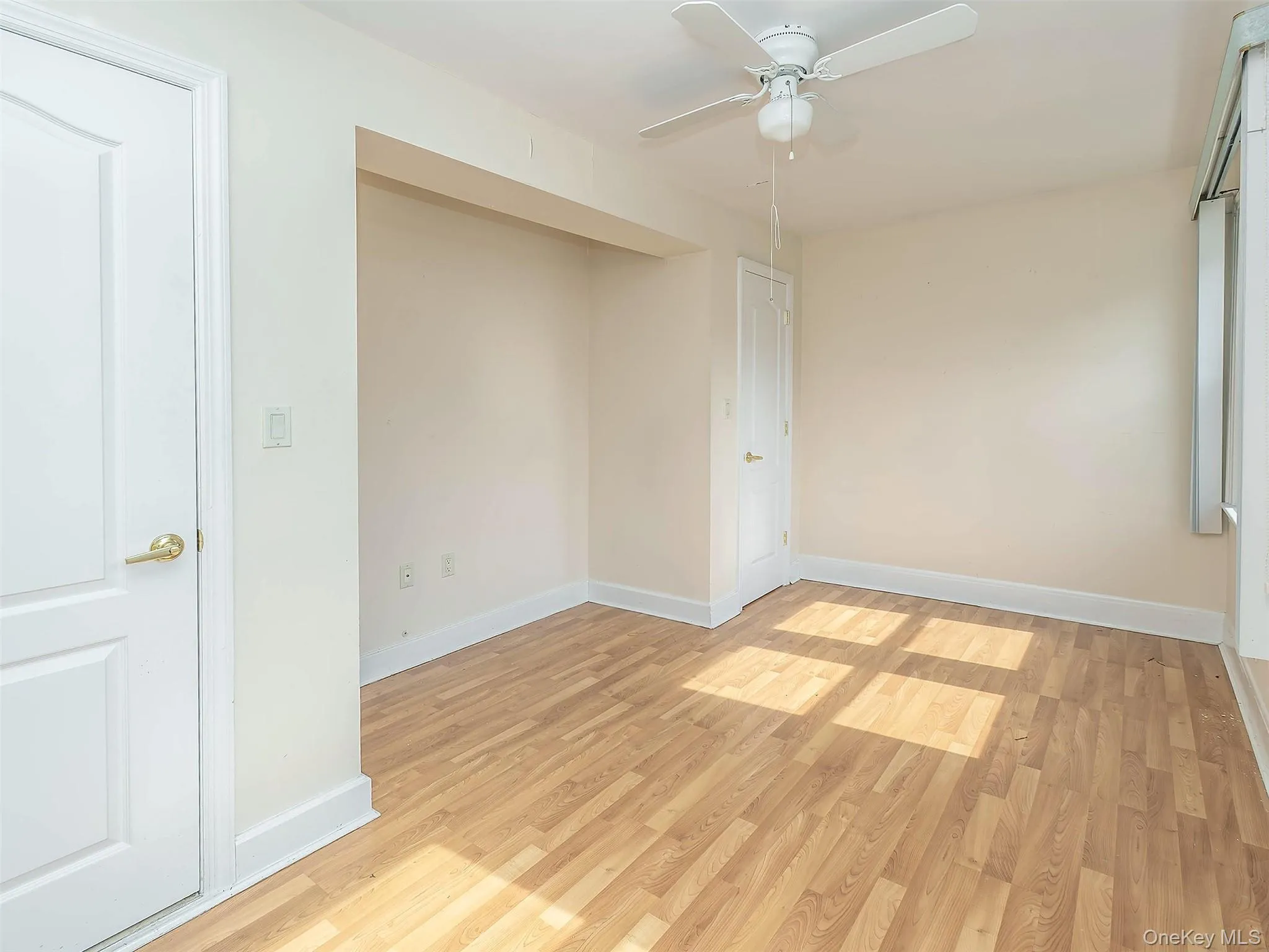 75 Frost Pond Road, Glen Cove, NY, 2 Bedroom Bedrooms, 6 Room Rooms,1 BathroomBathrooms,Residential Lease,For Rent,Frost Pond,0,1060026 75 Frost Pond Road, Glen Cove, NY, 2 Bedroom Bedrooms, 6 Room Rooms,1 BathroomBathrooms,Residential Lease,For Rent,Frost Pond,0,1060026