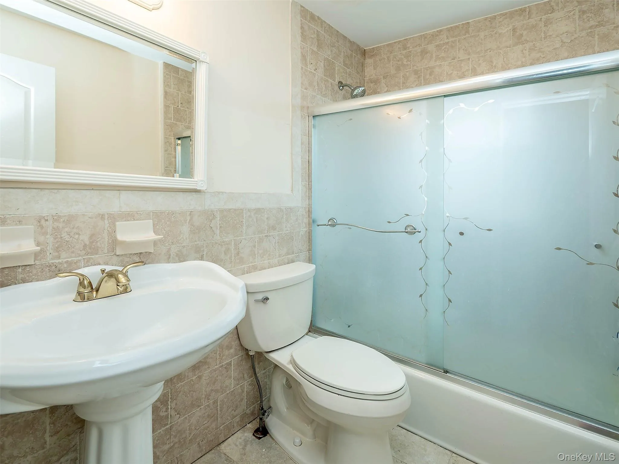 75 Frost Pond Road, Glen Cove, NY, 2 Bedroom Bedrooms, 6 Room Rooms,1 BathroomBathrooms,Residential Lease,For Rent,Frost Pond,0,1060026 75 Frost Pond Road, Glen Cove, NY, 2 Bedroom Bedrooms, 6 Room Rooms,1 BathroomBathrooms,Residential Lease,For Rent,Frost Pond,0,1060026