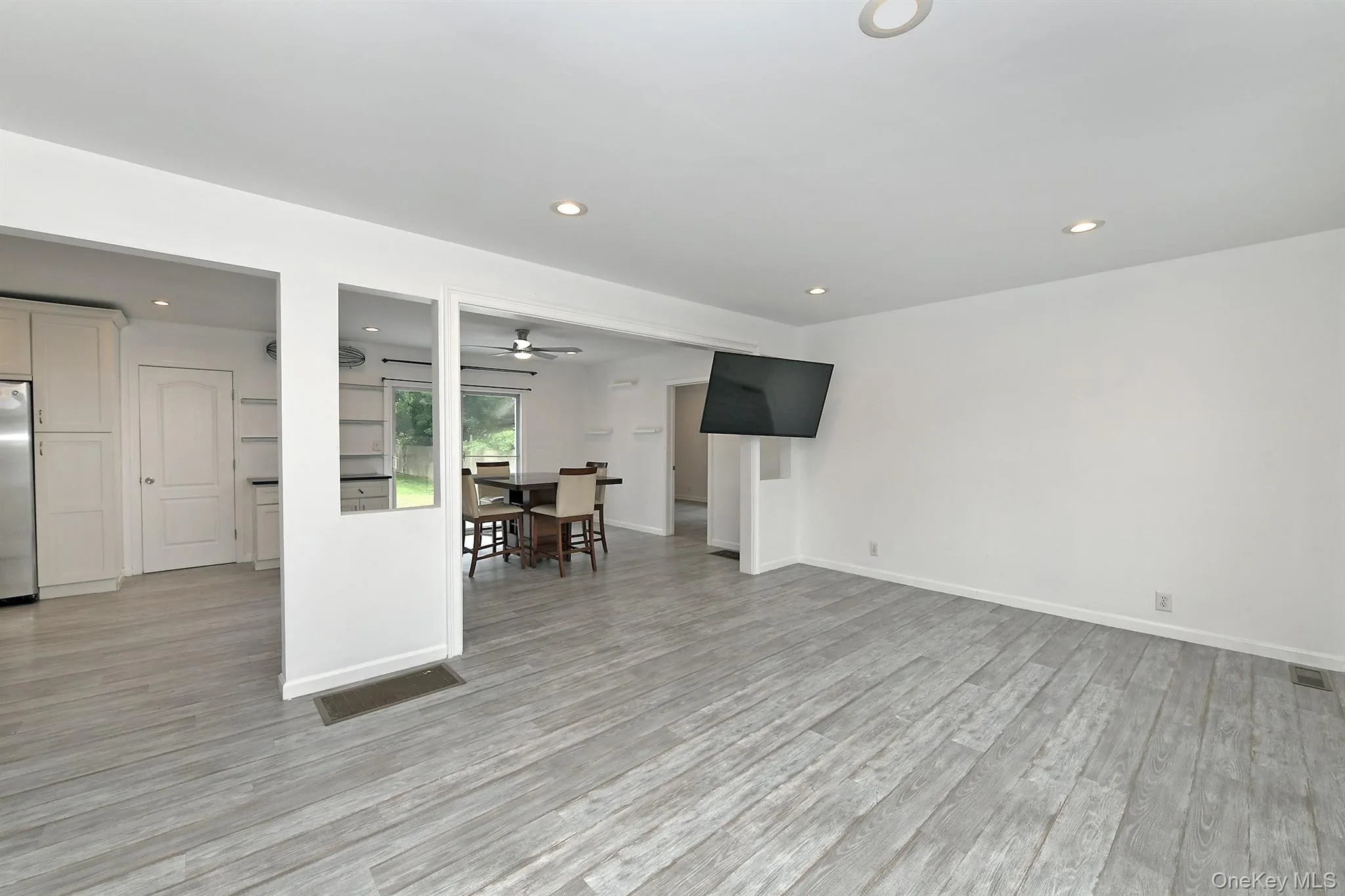 167 Rider Avenue, Brookhaven, NY, 4 Bedrooms Bedrooms, 8 Rooms Rooms,2 BathroomsBathrooms,Residential,For Rent,Rider,0,1060027 167 Rider Avenue, Brookhaven, NY, 4 Bedrooms Bedrooms, 8 Rooms Rooms,2 BathroomsBathrooms,Residential,For Rent,Rider,0,1060027