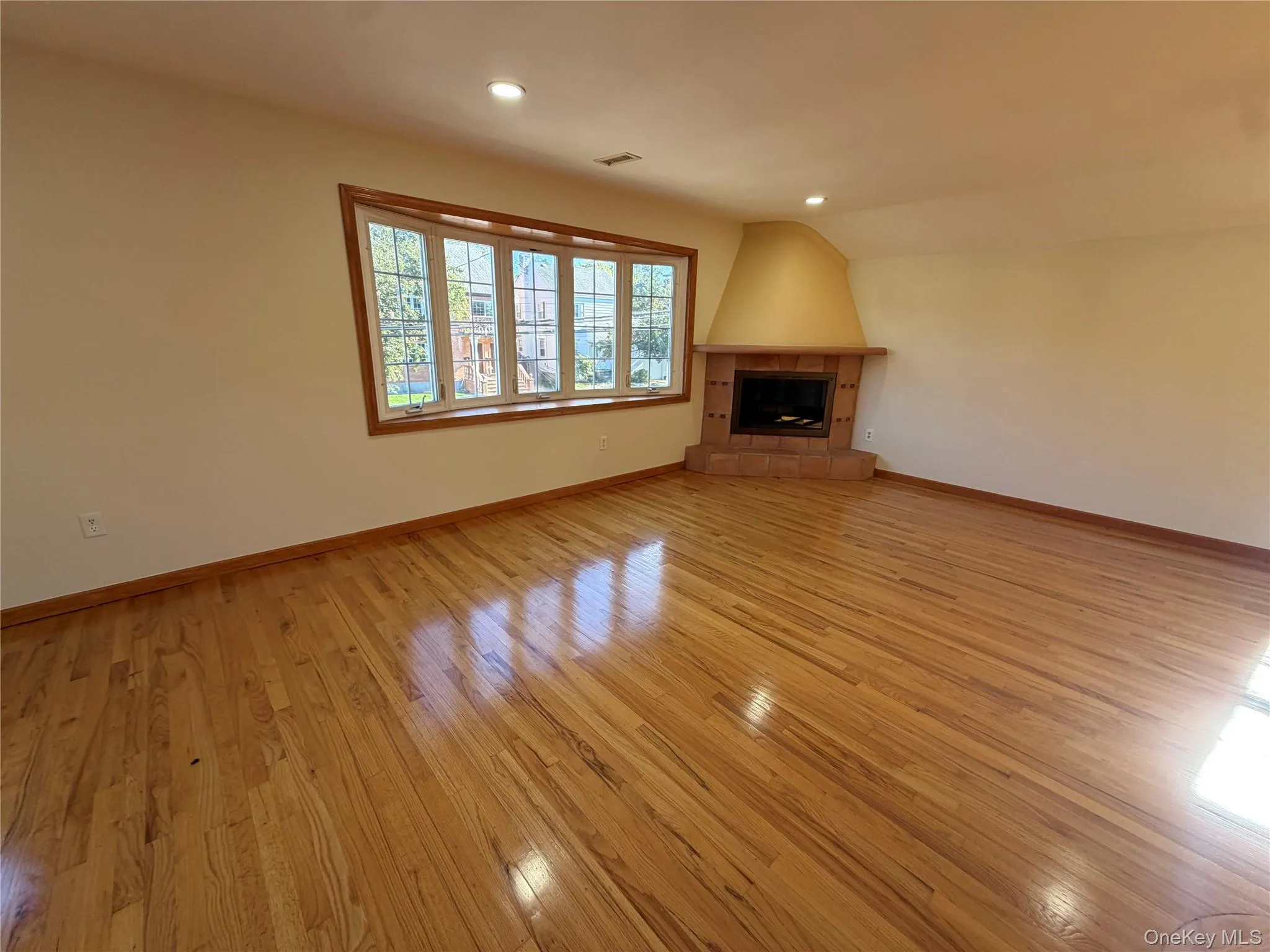 245-47 60th Little Neck Avenue, New York, NY, 3 Bedroom Bedrooms, 8 Room Rooms,2 BathroomBathrooms,Residential Lease,For Rent,Little Neck,0,1060046 245-47 60th Little Neck Avenue, New York, NY, 3 Bedroom Bedrooms, 8 Room Rooms,2 BathroomBathrooms,Residential Lease,For Rent,Little Neck,0,1060046