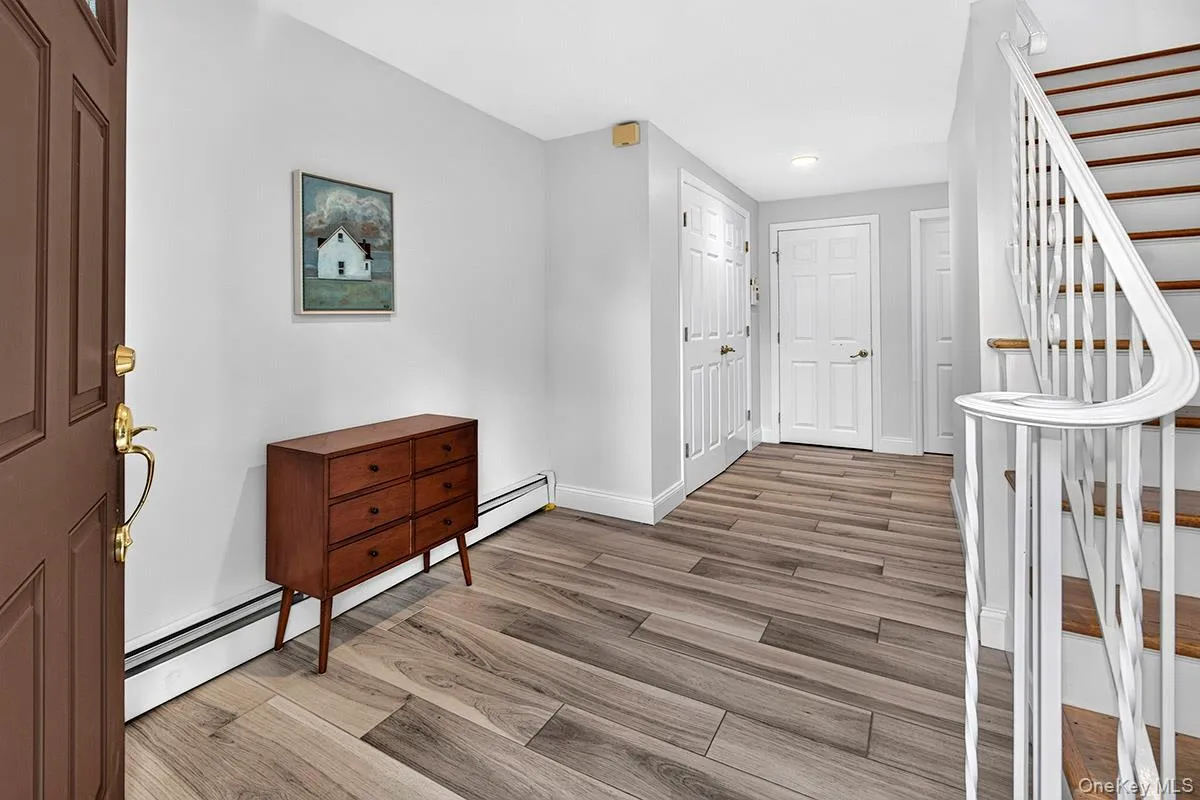 15 Round Hill Drive, Mount Pleasant, NY, 4 Bedrooms Bedrooms, 8 Rooms Rooms,3 BathroomsBathrooms,Residential Lease,For Rent,Round Hill,0,1060056 15 Round Hill Drive, Mount Pleasant, NY, 4 Bedrooms Bedrooms, 8 Rooms Rooms,3 BathroomsBathrooms,Residential Lease,For Rent,Round Hill,0,1060056