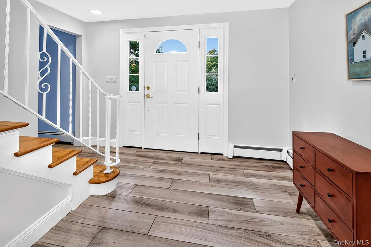 15 Round Hill Drive, Mount Pleasant, NY, 4 Bedrooms Bedrooms, 8 Rooms Rooms,3 BathroomsBathrooms,Residential Lease,For Rent,Round Hill,0,1060056 15 Round Hill Drive, Mount Pleasant, NY, 4 Bedrooms Bedrooms, 8 Rooms Rooms,3 BathroomsBathrooms,Residential Lease,For Rent,Round Hill,0,1060056