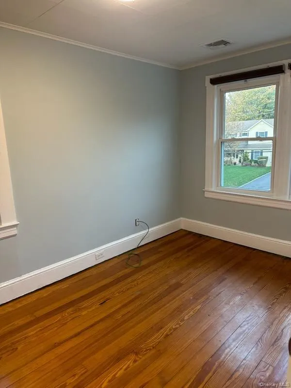 Livingroom and Bedroom Combo Livingroom and Bedroom Combo
