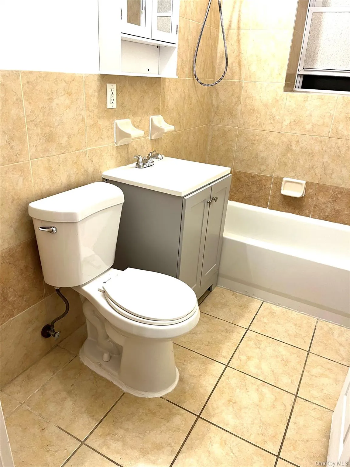 82-81 88th pl, New York, NY, 2 Bedroom Bedrooms, 5 Room Rooms,1 BathroomBathrooms,Residential Lease,For Rent,88th pl,0,1060065 82-81 88th pl, New York, NY, 2 Bedroom Bedrooms, 5 Room Rooms,1 BathroomBathrooms,Residential Lease,For Rent,88th pl,0,1060065