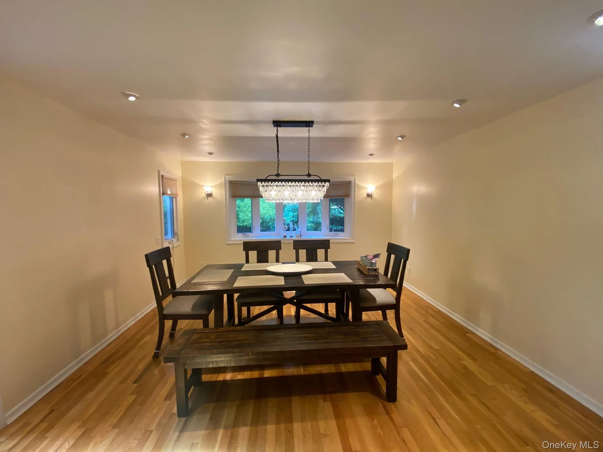 12 Russell Woods Road, North Hempstead, NY, 4 Bedrooms Bedrooms, 12 Rooms Rooms,3 BathroomsBathrooms,Residential,For Rent,Russell Woods,0,1060069 12 Russell Woods Road, North Hempstead, NY, 4 Bedrooms Bedrooms, 12 Rooms Rooms,3 BathroomsBathrooms,Residential,For Rent,Russell Woods,0,1060069