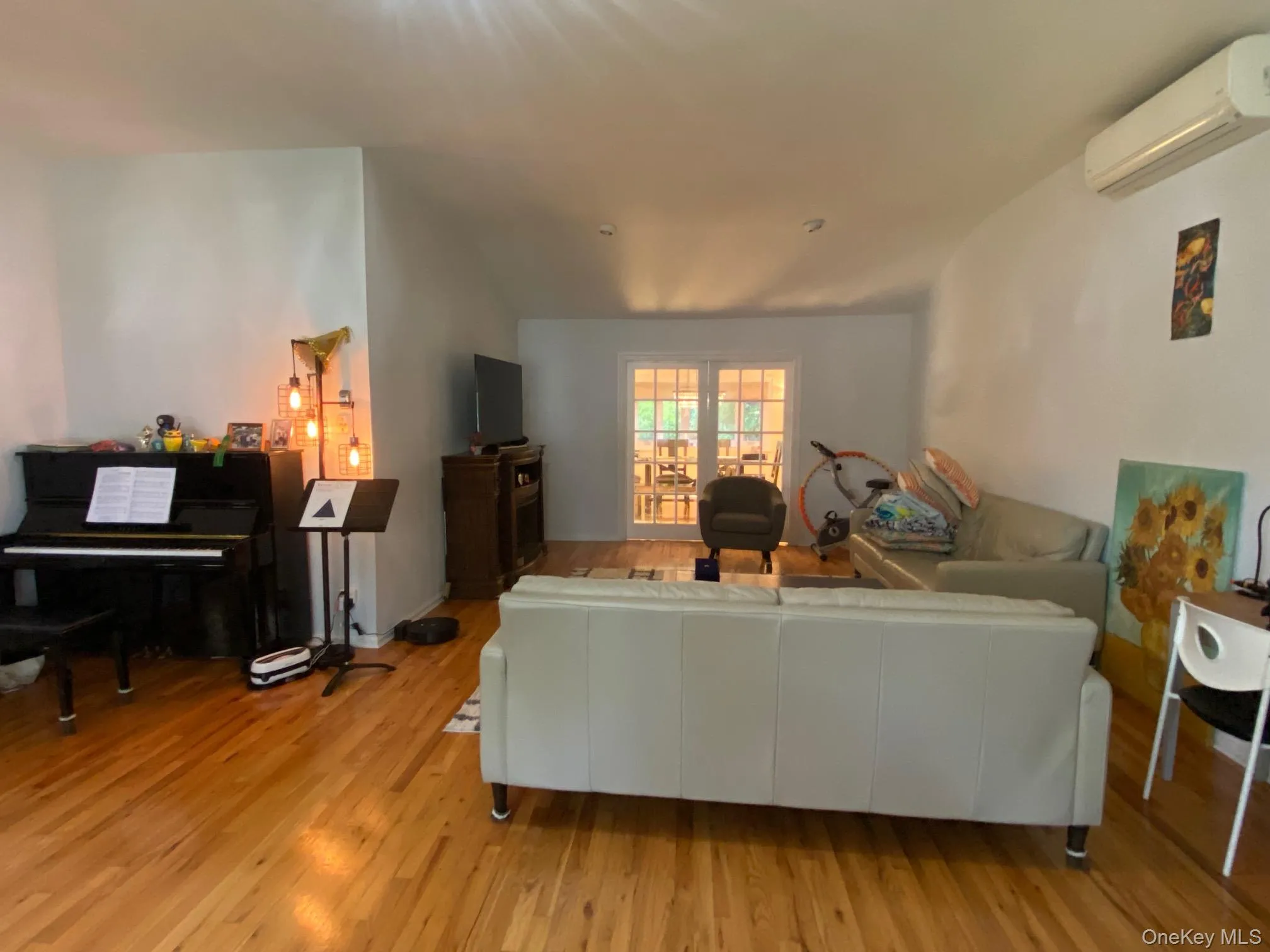 12 Russell Woods Road, North Hempstead, NY, 4 Bedrooms Bedrooms, 12 Rooms Rooms,3 BathroomsBathrooms,Residential,For Rent,Russell Woods,0,1060069 12 Russell Woods Road, North Hempstead, NY, 4 Bedrooms Bedrooms, 12 Rooms Rooms,3 BathroomsBathrooms,Residential,For Rent,Russell Woods,0,1060069