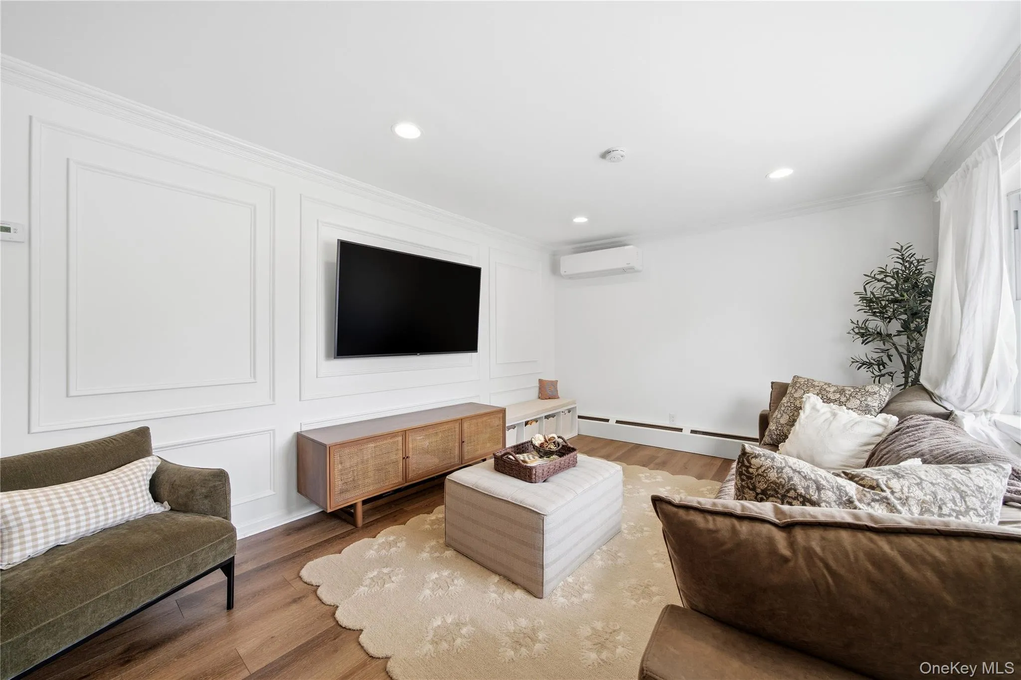 27 Polo Road, Oyster Bay, NY, 5 Bedrooms Bedrooms, 11 Rooms Rooms,2 BathroomsBathrooms,Residential,For Rent,Polo,0,1060071 27 Polo Road, Oyster Bay, NY, 5 Bedrooms Bedrooms, 11 Rooms Rooms,2 BathroomsBathrooms,Residential,For Rent,Polo,0,1060071
