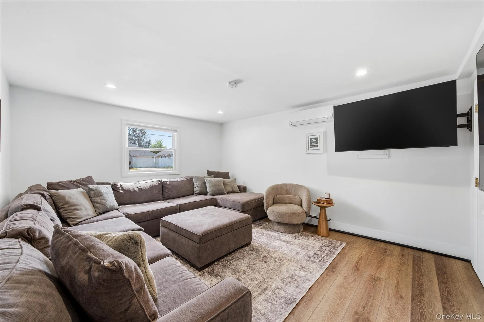 27 Polo Road, Oyster Bay, NY, 5 Bedrooms Bedrooms, 11 Rooms Rooms,2 BathroomsBathrooms,Residential,For Rent,Polo,0,1060071 27 Polo Road, Oyster Bay, NY, 5 Bedrooms Bedrooms, 11 Rooms Rooms,2 BathroomsBathrooms,Residential,For Rent,Polo,0,1060071