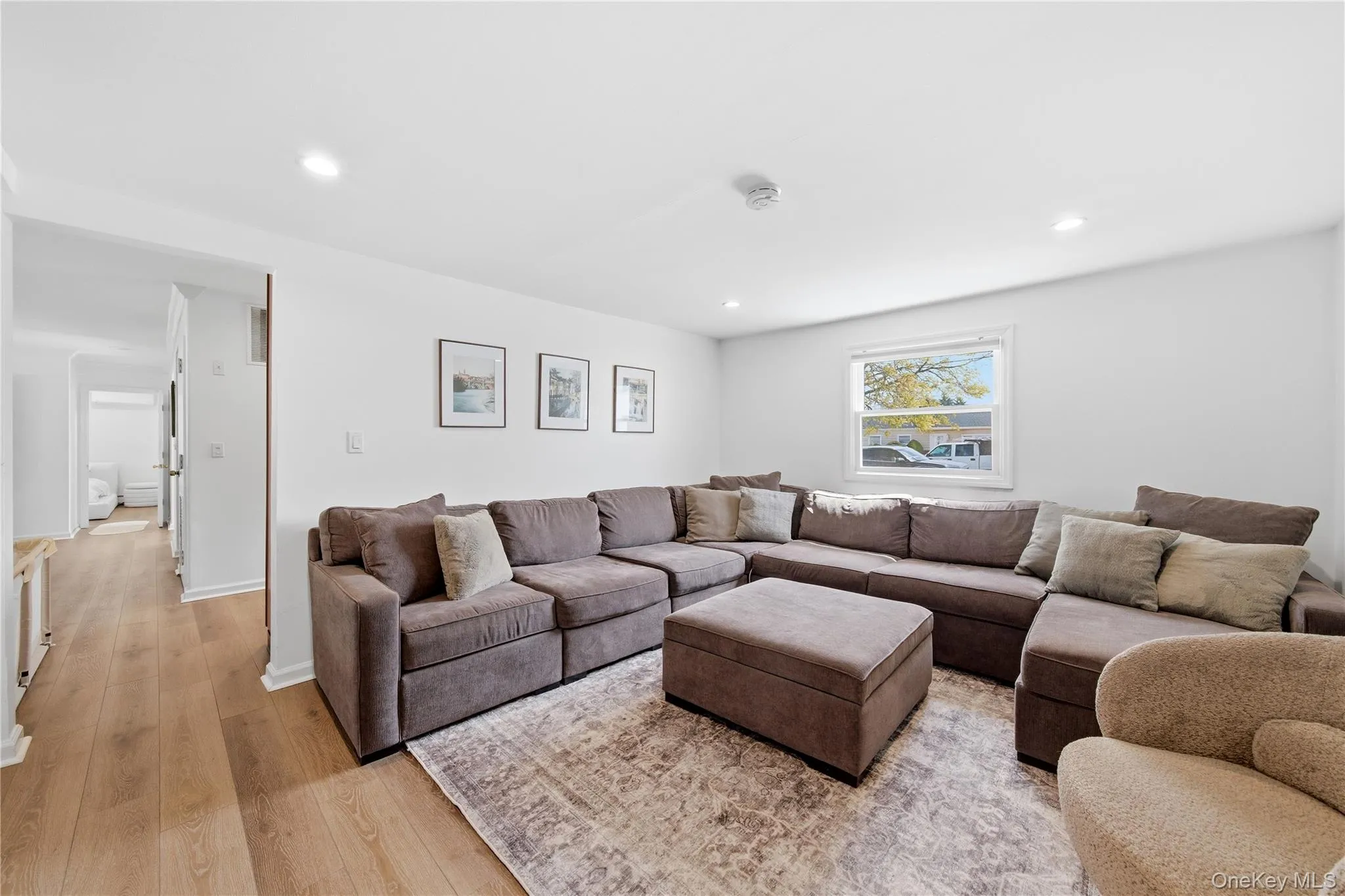 27 Polo Road, Oyster Bay, NY, 5 Bedrooms Bedrooms, 11 Rooms Rooms,2 BathroomsBathrooms,Residential,For Rent,Polo,0,1060071 27 Polo Road, Oyster Bay, NY, 5 Bedrooms Bedrooms, 11 Rooms Rooms,2 BathroomsBathrooms,Residential,For Rent,Polo,0,1060071