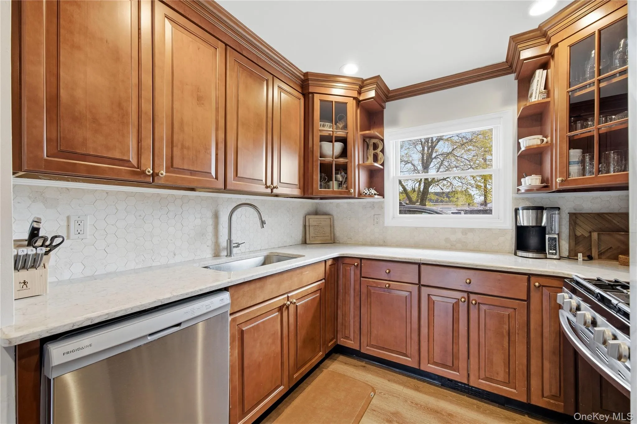 27 Polo Road, Oyster Bay, NY, 5 Bedrooms Bedrooms, 11 Rooms Rooms,2 BathroomsBathrooms,Residential,For Rent,Polo,0,1060071 27 Polo Road, Oyster Bay, NY, 5 Bedrooms Bedrooms, 11 Rooms Rooms,2 BathroomsBathrooms,Residential,For Rent,Polo,0,1060071
