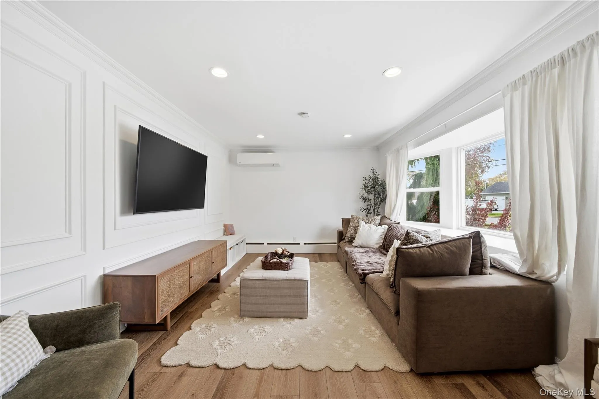 27 Polo Road, Oyster Bay, NY, 5 Bedrooms Bedrooms, 11 Rooms Rooms,2 BathroomsBathrooms,Residential,For Rent,Polo,0,1060071 27 Polo Road, Oyster Bay, NY, 5 Bedrooms Bedrooms, 11 Rooms Rooms,2 BathroomsBathrooms,Residential,For Rent,Polo,0,1060071