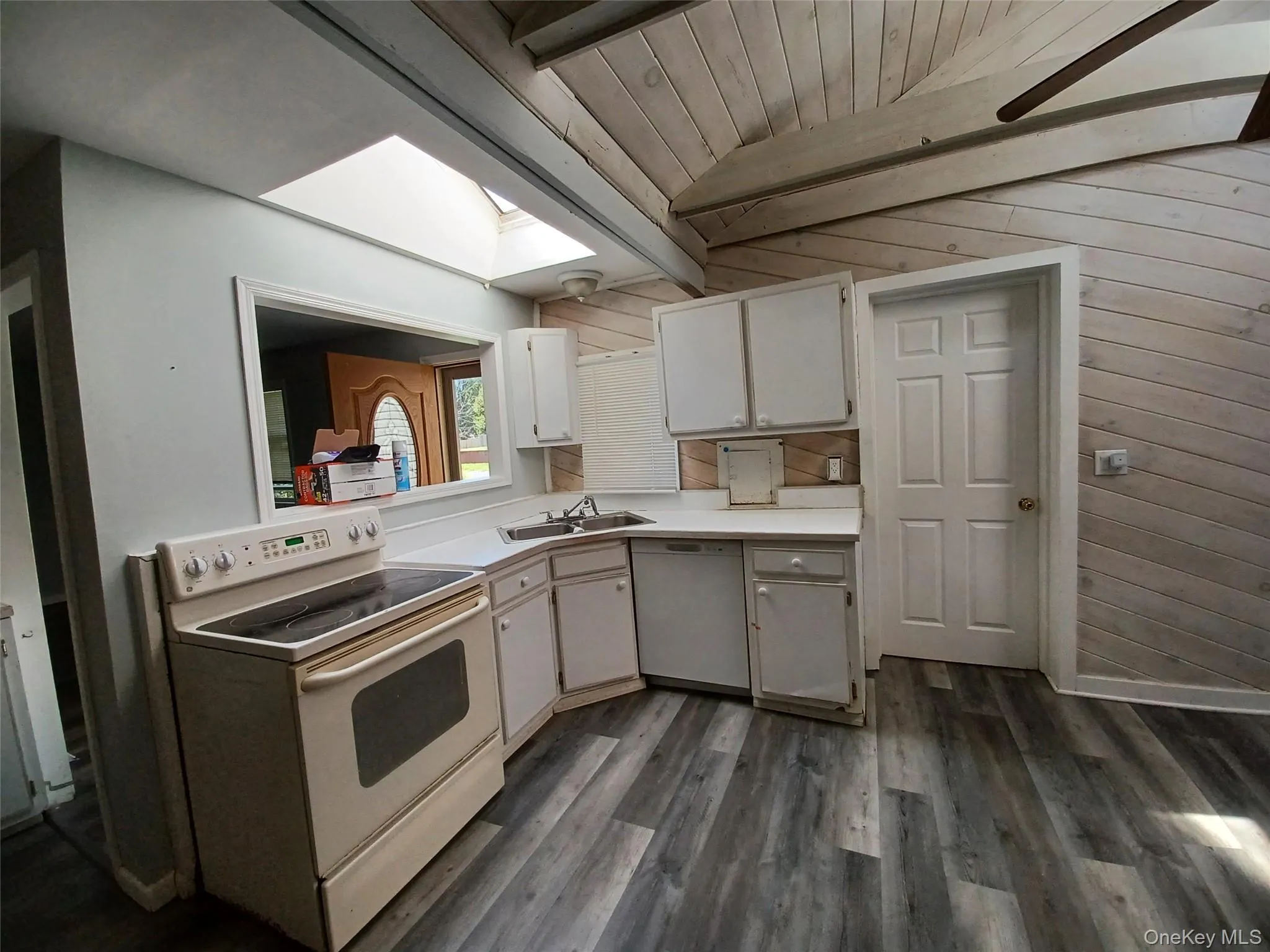 77 Dahlia Drive, Brookhaven, NY, 5 Bedrooms Bedrooms, 7 Rooms Rooms,2 BathroomsBathrooms,Residential,For Rent,Dahlia,0,1060074 77 Dahlia Drive, Brookhaven, NY, 5 Bedrooms Bedrooms, 7 Rooms Rooms,2 BathroomsBathrooms,Residential,For Rent,Dahlia,0,1060074