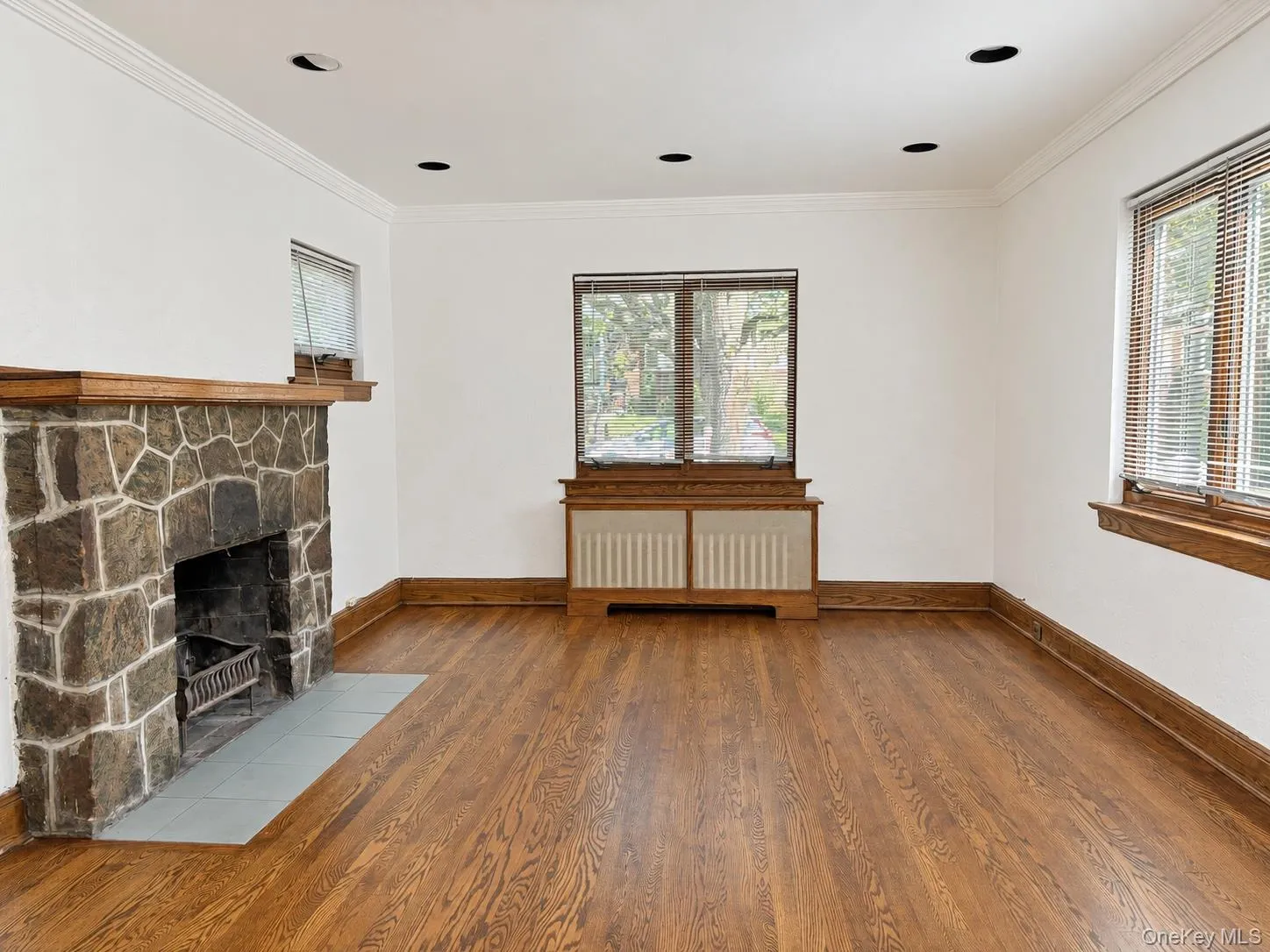 72 Primrose Avenue, Hempstead, NY, 4 Bedroom Bedrooms, 8 Room Rooms,3 BathroomBathrooms,Residential Lease,For Rent,Primrose,0,1060075 72 Primrose Avenue, Hempstead, NY, 4 Bedroom Bedrooms, 8 Room Rooms,3 BathroomBathrooms,Residential Lease,For Rent,Primrose,0,1060075