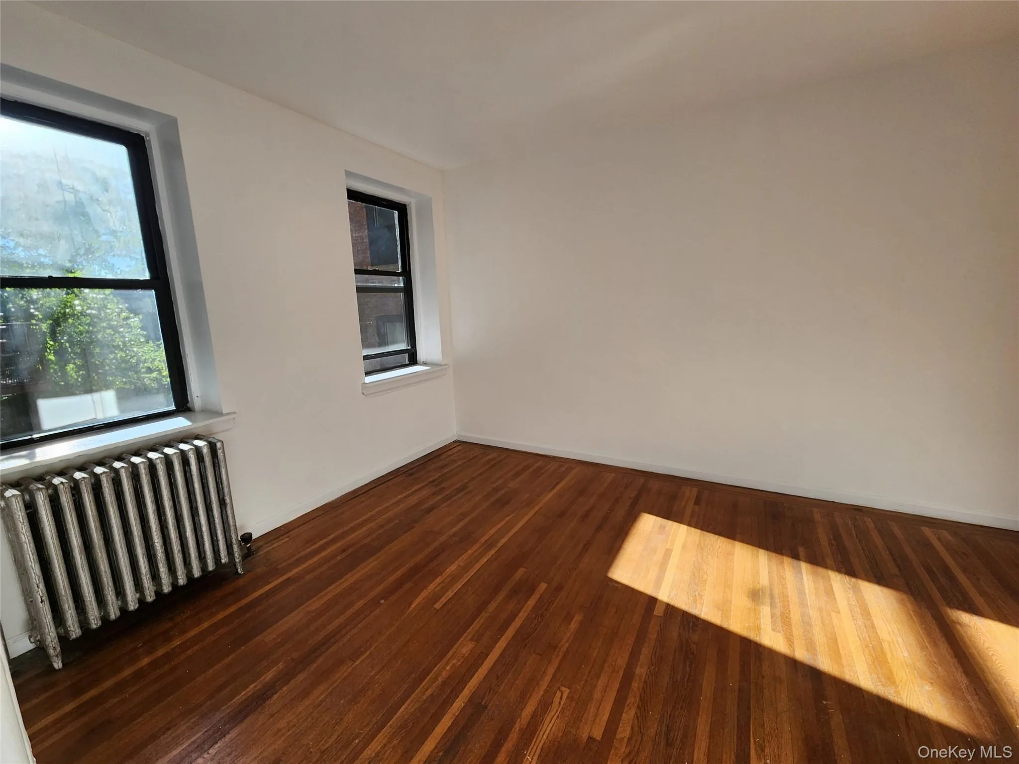 77-20 AUSTIN Street, New York, NY, 2 Bedroom Bedrooms, 5 Room Rooms,1 BathroomBathrooms,Residential Lease,For Rent,AUSTIN,0,1060076 77-20 AUSTIN Street, New York, NY, 2 Bedroom Bedrooms, 5 Room Rooms,1 BathroomBathrooms,Residential Lease,For Rent,AUSTIN,0,1060076
