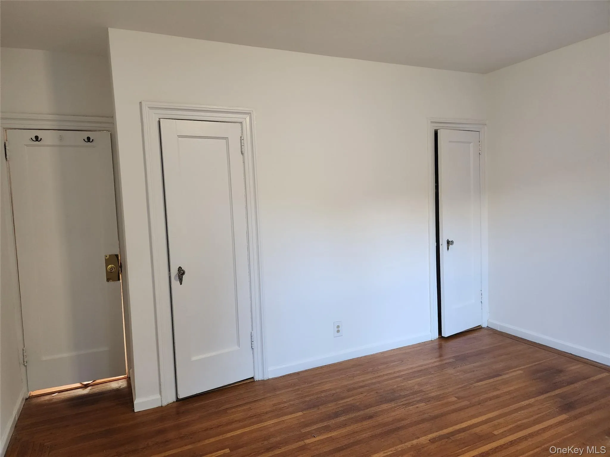 77-20 AUSTIN Street, New York, NY, 2 Bedroom Bedrooms, 5 Room Rooms,1 BathroomBathrooms,Residential Lease,For Rent,AUSTIN,0,1060076 77-20 AUSTIN Street, New York, NY, 2 Bedroom Bedrooms, 5 Room Rooms,1 BathroomBathrooms,Residential Lease,For Rent,AUSTIN,0,1060076