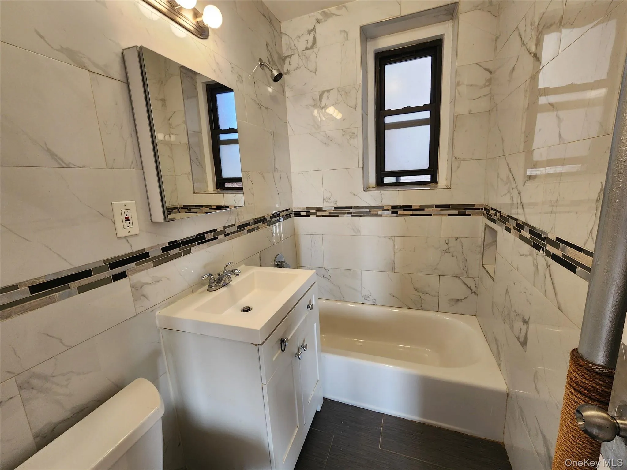 77-20 AUSTIN Street, New York, NY, 2 Bedroom Bedrooms, 5 Room Rooms,1 BathroomBathrooms,Residential Lease,For Rent,AUSTIN,0,1060076 77-20 AUSTIN Street, New York, NY, 2 Bedroom Bedrooms, 5 Room Rooms,1 BathroomBathrooms,Residential Lease,For Rent,AUSTIN,0,1060076