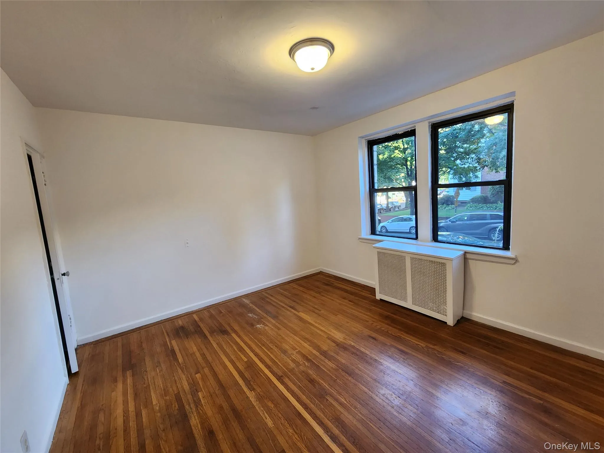 77-20 AUSTIN Street, New York, NY, 2 Bedroom Bedrooms, 5 Room Rooms,1 BathroomBathrooms,Residential Lease,For Rent,AUSTIN,0,1060076 77-20 AUSTIN Street, New York, NY, 2 Bedroom Bedrooms, 5 Room Rooms,1 BathroomBathrooms,Residential Lease,For Rent,AUSTIN,0,1060076