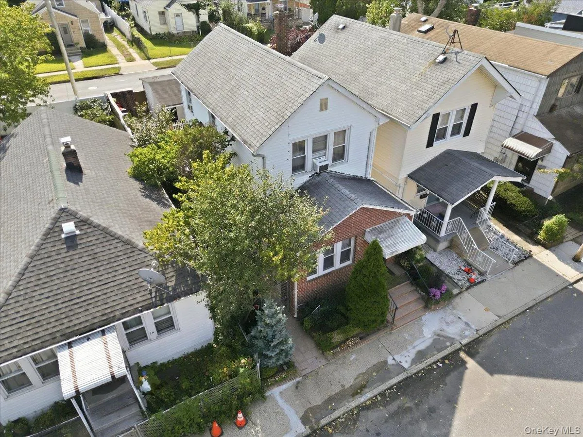 23 Bonta Street, Hempstead, NY, 3 Bedrooms Bedrooms, 6 Rooms Rooms,2 BathroomsBathrooms,Residential,For Rent,Bonta,0,1060080 23 Bonta Street, Hempstead, NY, 3 Bedrooms Bedrooms, 6 Rooms Rooms,2 BathroomsBathrooms,Residential,For Rent,Bonta,0,1060080