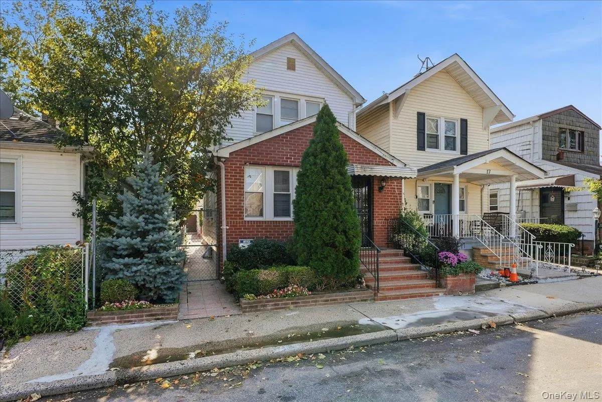23 Bonta Street, Hempstead, NY, 3 Bedrooms Bedrooms, 6 Rooms Rooms,2 BathroomsBathrooms,Residential,For Rent,Bonta,0,1060080 23 Bonta Street, Hempstead, NY, 3 Bedrooms Bedrooms, 6 Rooms Rooms,2 BathroomsBathrooms,Residential,For Rent,Bonta,0,1060080