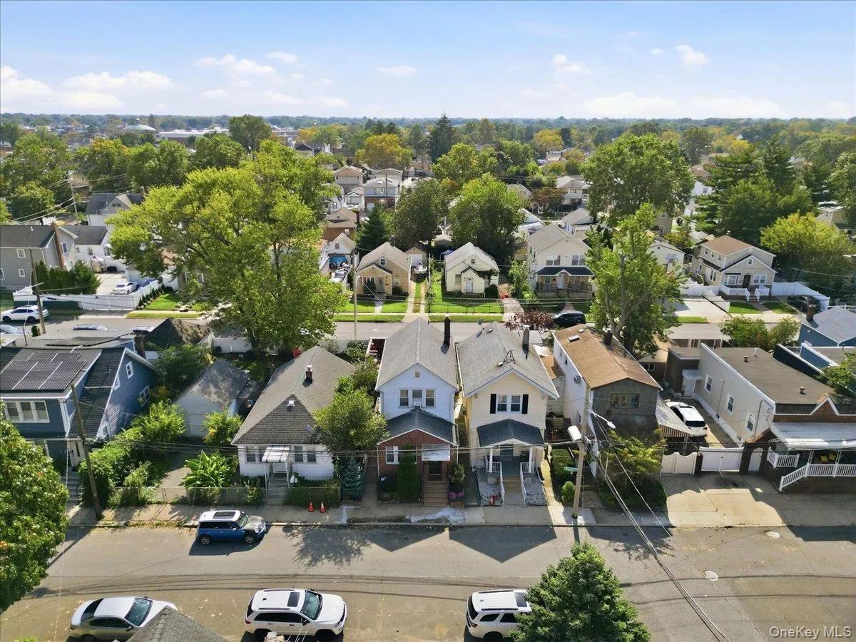 23 Bonta Street, Hempstead, NY, 3 Bedrooms Bedrooms, 6 Rooms Rooms,2 BathroomsBathrooms,Residential,For Rent,Bonta,0,1060080 23 Bonta Street, Hempstead, NY, 3 Bedrooms Bedrooms, 6 Rooms Rooms,2 BathroomsBathrooms,Residential,For Rent,Bonta,0,1060080