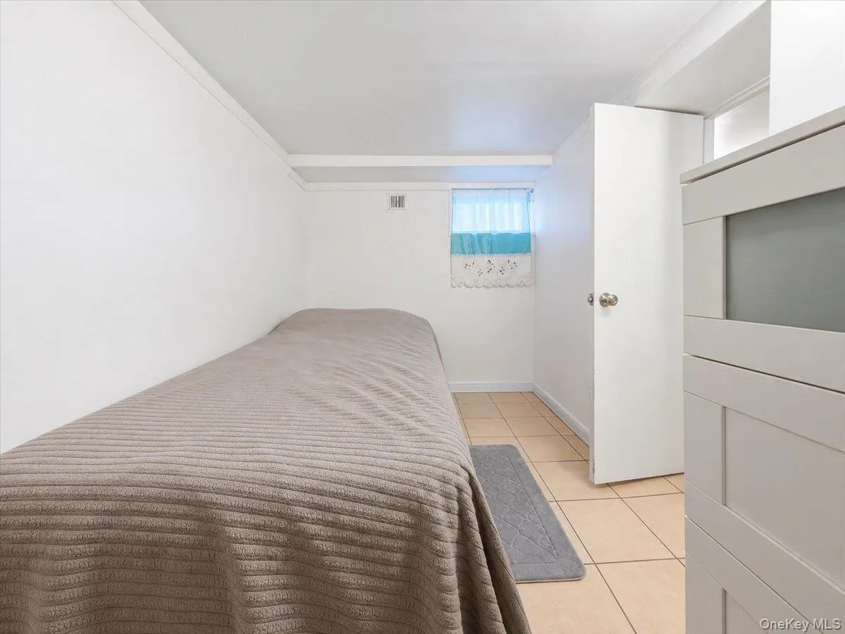 23 Bonta Street, Hempstead, NY, 3 Bedrooms Bedrooms, 6 Rooms Rooms,2 BathroomsBathrooms,Residential,For Rent,Bonta,0,1060080 23 Bonta Street, Hempstead, NY, 3 Bedrooms Bedrooms, 6 Rooms Rooms,2 BathroomsBathrooms,Residential,For Rent,Bonta,0,1060080