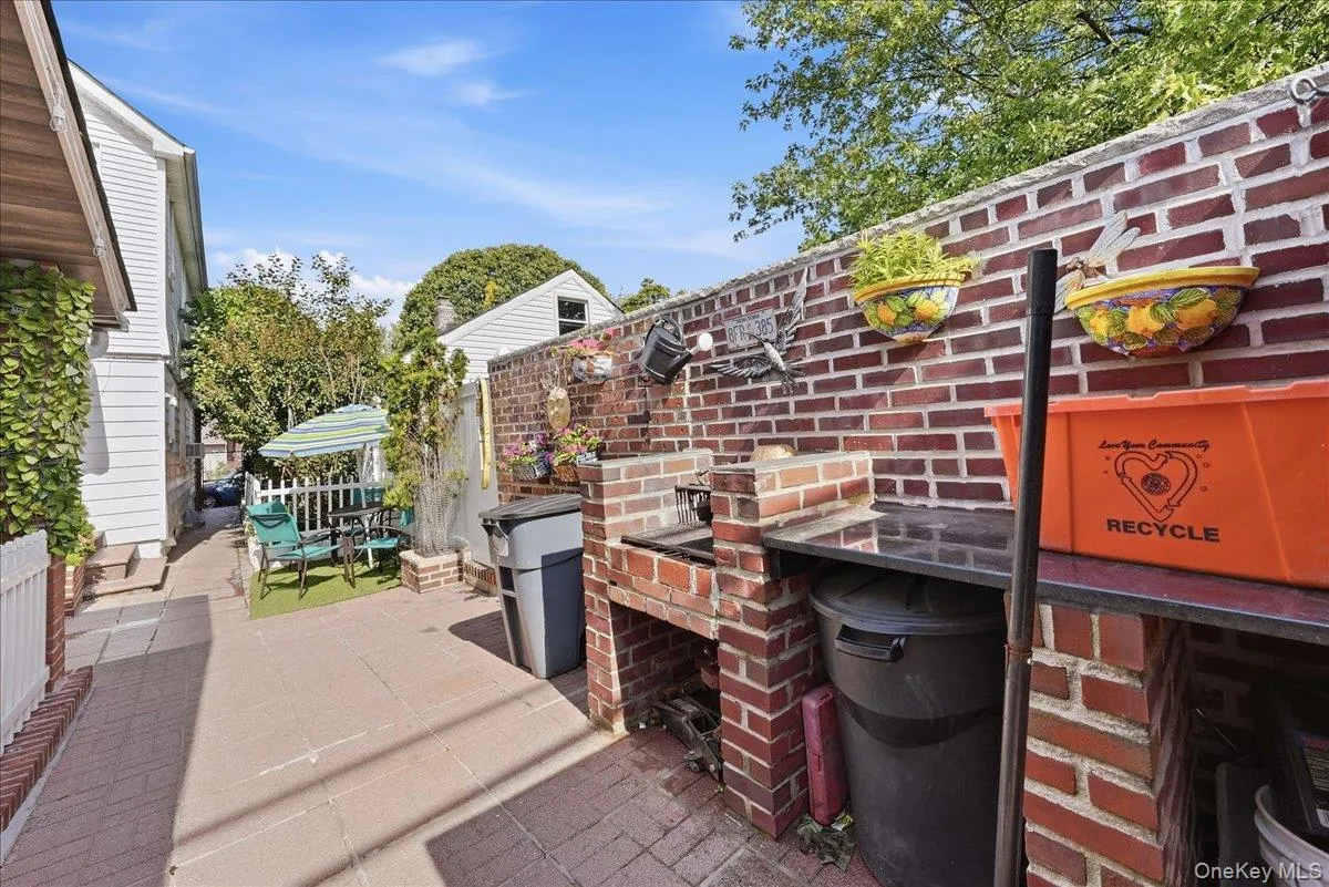 23 Bonta Street, Hempstead, NY, 3 Bedrooms Bedrooms, 6 Rooms Rooms,2 BathroomsBathrooms,Residential,For Rent,Bonta,0,1060080 23 Bonta Street, Hempstead, NY, 3 Bedrooms Bedrooms, 6 Rooms Rooms,2 BathroomsBathrooms,Residential,For Rent,Bonta,0,1060080