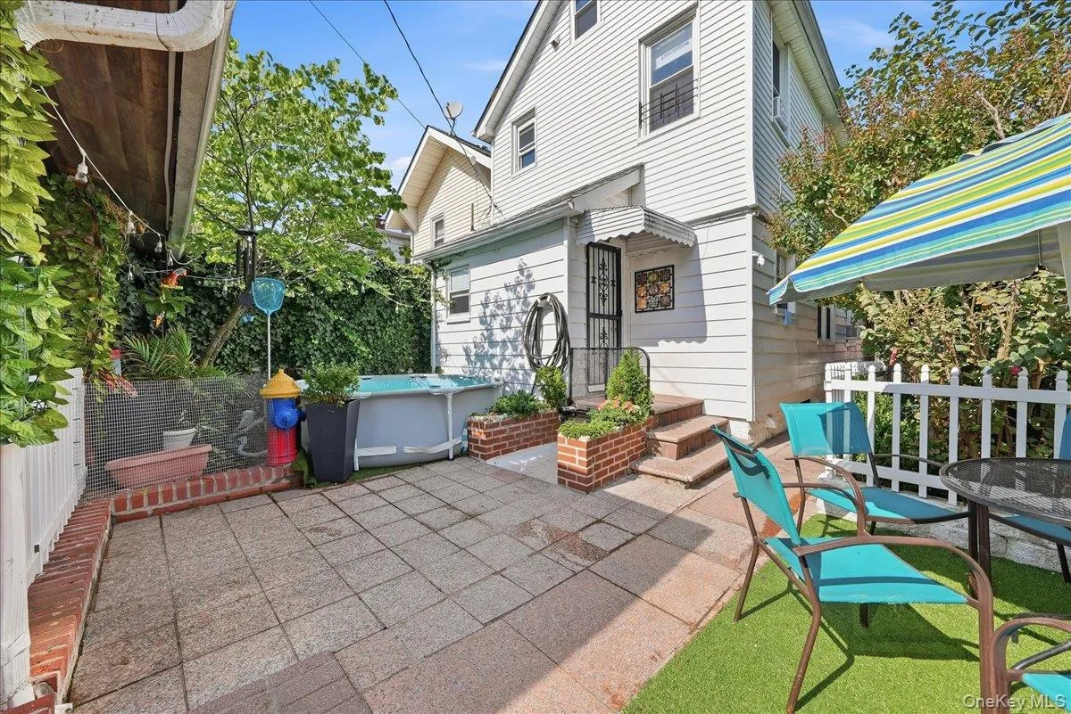 23 Bonta Street, Hempstead, NY, 3 Bedrooms Bedrooms, 6 Rooms Rooms,2 BathroomsBathrooms,Residential,For Rent,Bonta,0,1060080 23 Bonta Street, Hempstead, NY, 3 Bedrooms Bedrooms, 6 Rooms Rooms,2 BathroomsBathrooms,Residential,For Rent,Bonta,0,1060080
