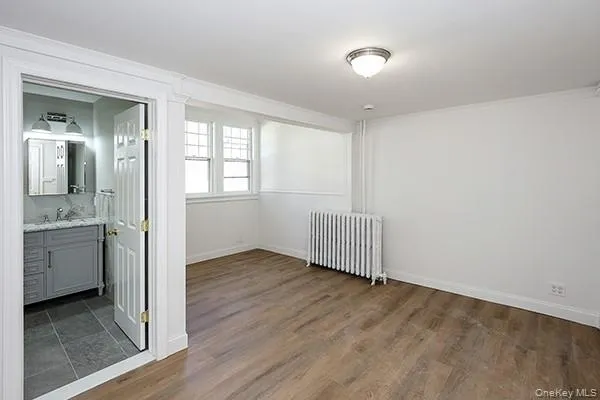40 The Place, Glen Cove, NY, 3 Bedroom Bedrooms, 6 Room Rooms,2 BathroomBathrooms,Residential Lease,For Rent,The,0,1060091 40 The Place, Glen Cove, NY, 3 Bedroom Bedrooms, 6 Room Rooms,2 BathroomBathrooms,Residential Lease,For Rent,The,0,1060091