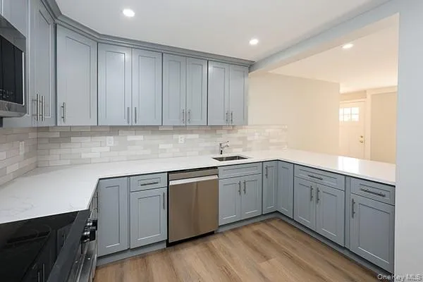 40 The Place, Glen Cove, NY, 3 Bedroom Bedrooms, 6 Room Rooms,2 BathroomBathrooms,Residential Lease,For Rent,The,0,1060091 40 The Place, Glen Cove, NY, 3 Bedroom Bedrooms, 6 Room Rooms,2 BathroomBathrooms,Residential Lease,For Rent,The,0,1060091