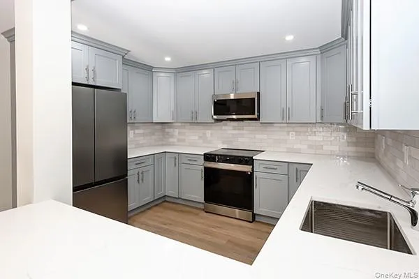 40 The Place, Glen Cove, NY, 3 Bedroom Bedrooms, 6 Room Rooms,2 BathroomBathrooms,Residential Lease,For Rent,The,0,1060091 40 The Place, Glen Cove, NY, 3 Bedroom Bedrooms, 6 Room Rooms,2 BathroomBathrooms,Residential Lease,For Rent,The,0,1060091